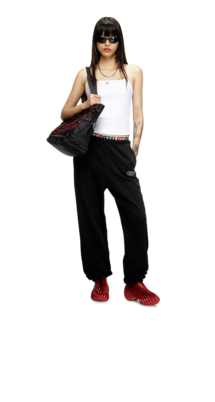 Slip-on sneaker in Melflex&reg;