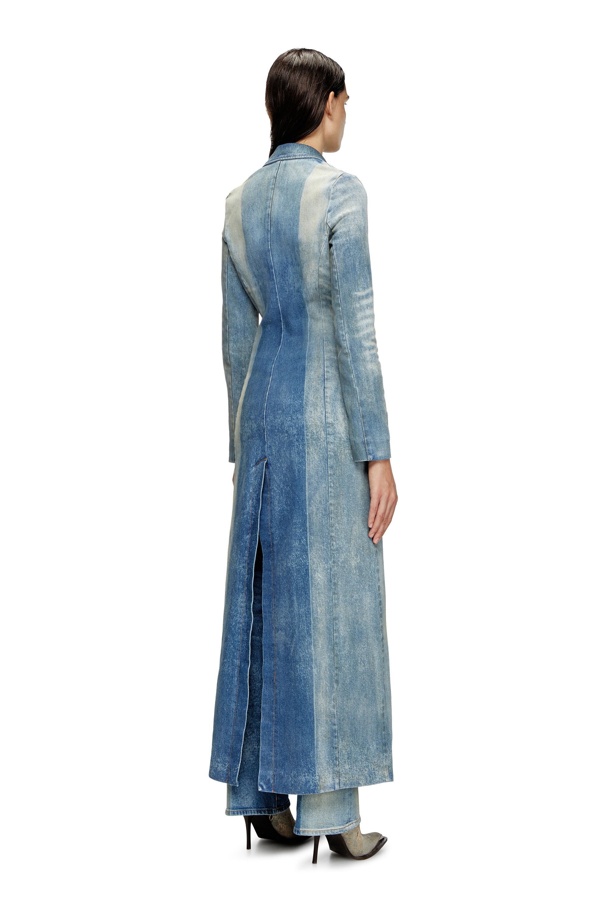 Diesel - DE-LAMOUR-FSF, Manteau en denim avec plis solarisés Femme in Bleu - 5
