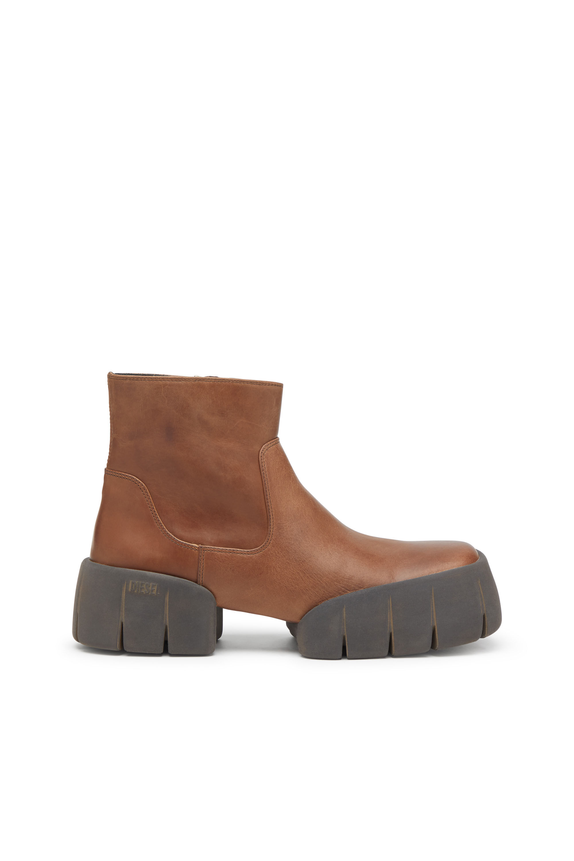 Diesel - D-TEX BT, Male's D-Tex-Oiled leather ankle boots with split sole in Brown - 1