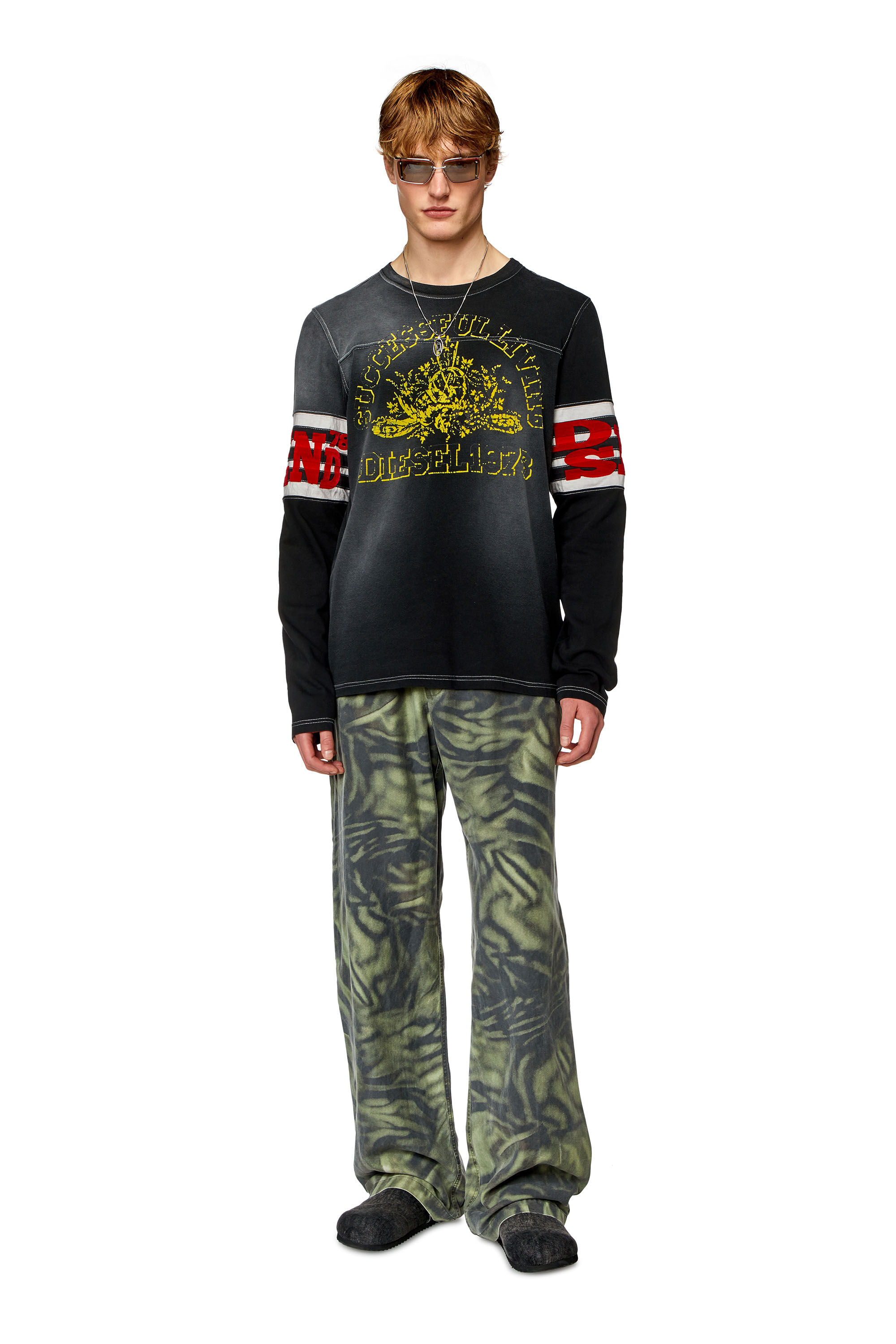 Diesel - P-GOLD-ZEBRA, Male's Twill pants with zebra-camo print in Military Green - 1