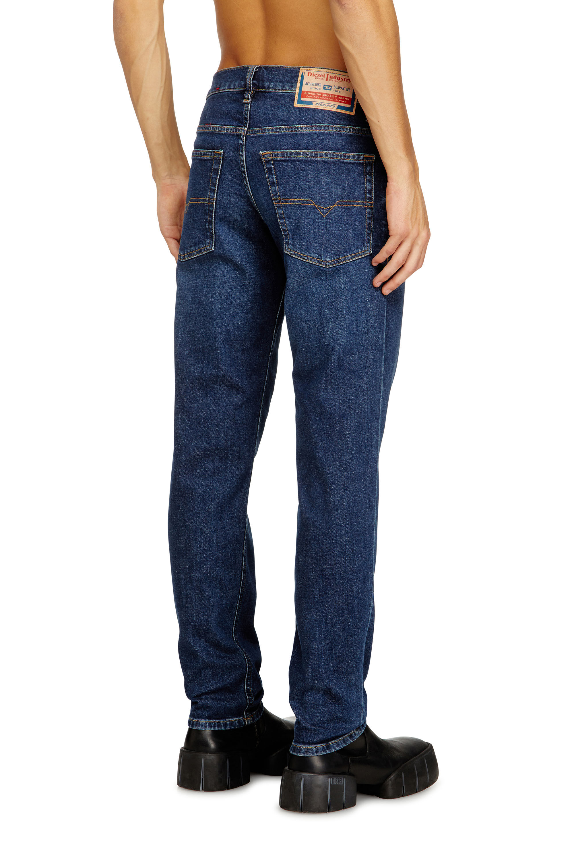 Diesel - Male's Regular Jeans 2023 D-Finitive 0ADBG, Medium Blue - 4