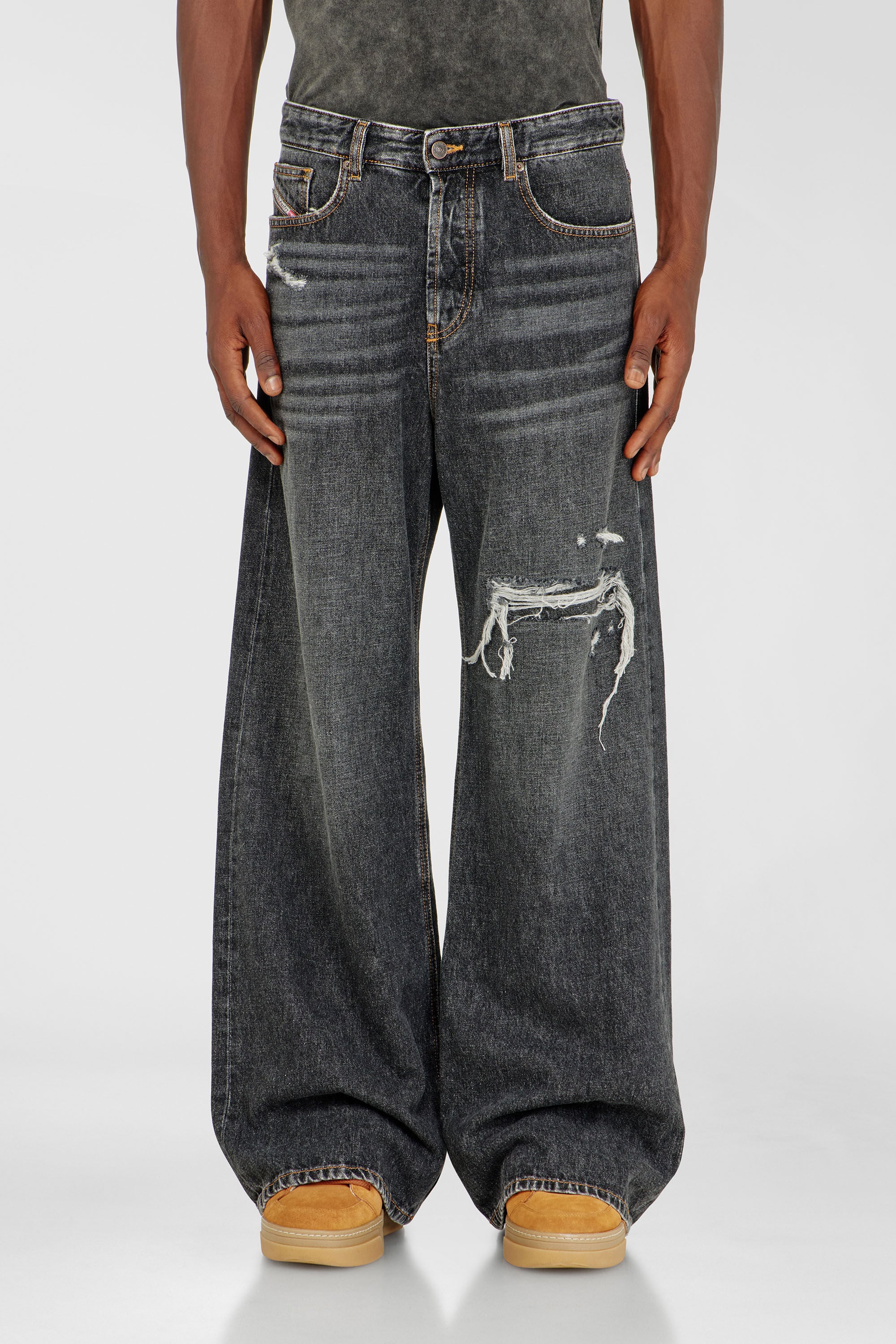即日発送DIESEL Relaxed Jeans D-Rise ブラック Men's Relaxed Jeans | Low Waist D-RiseBlack/Dark grey | Diesel US