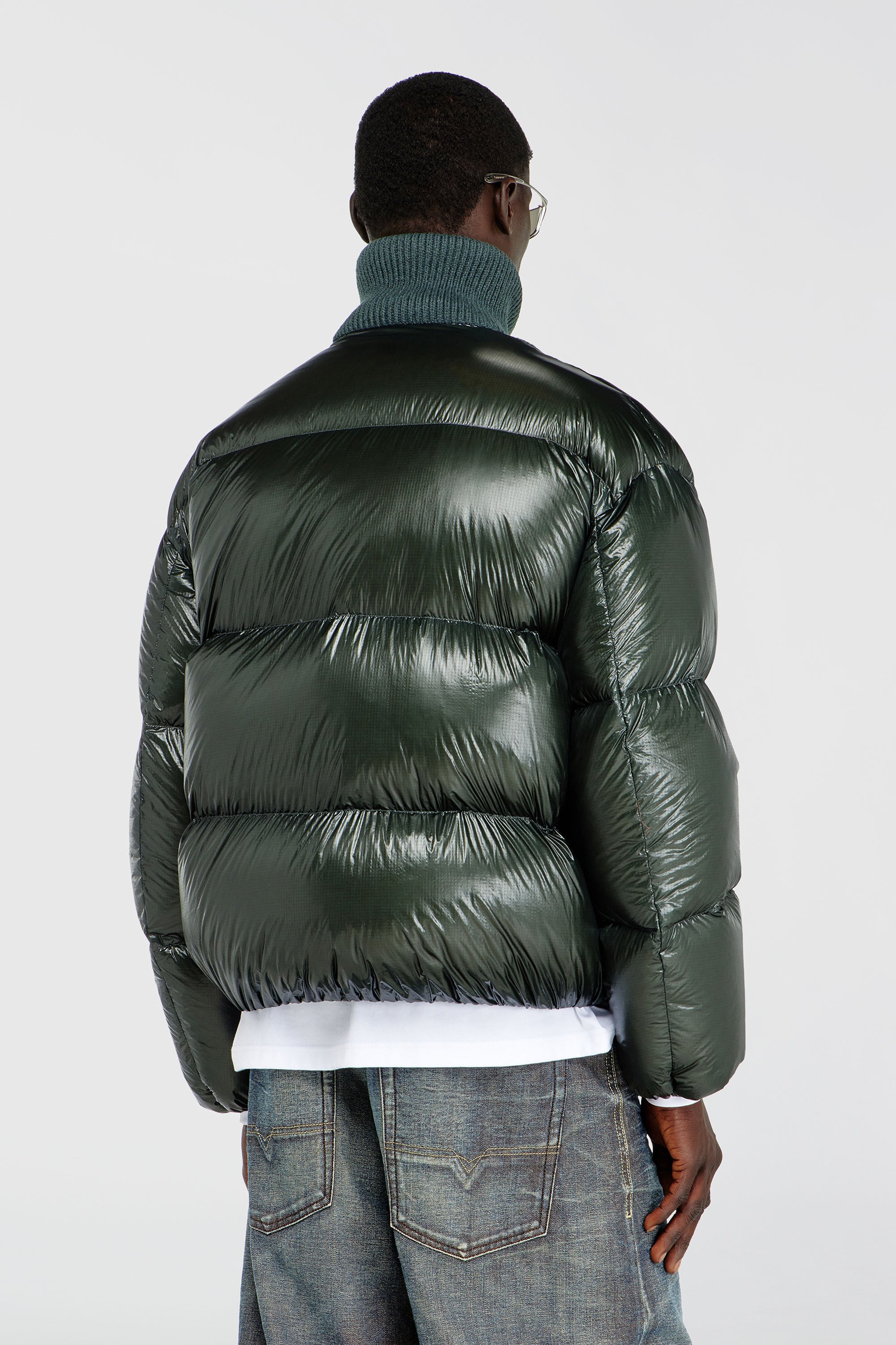Diesel - W-RIBB, Chaqueta acolchada de plumas en ripstop con cuello de canal&eacute; Hombre in Verde - 5