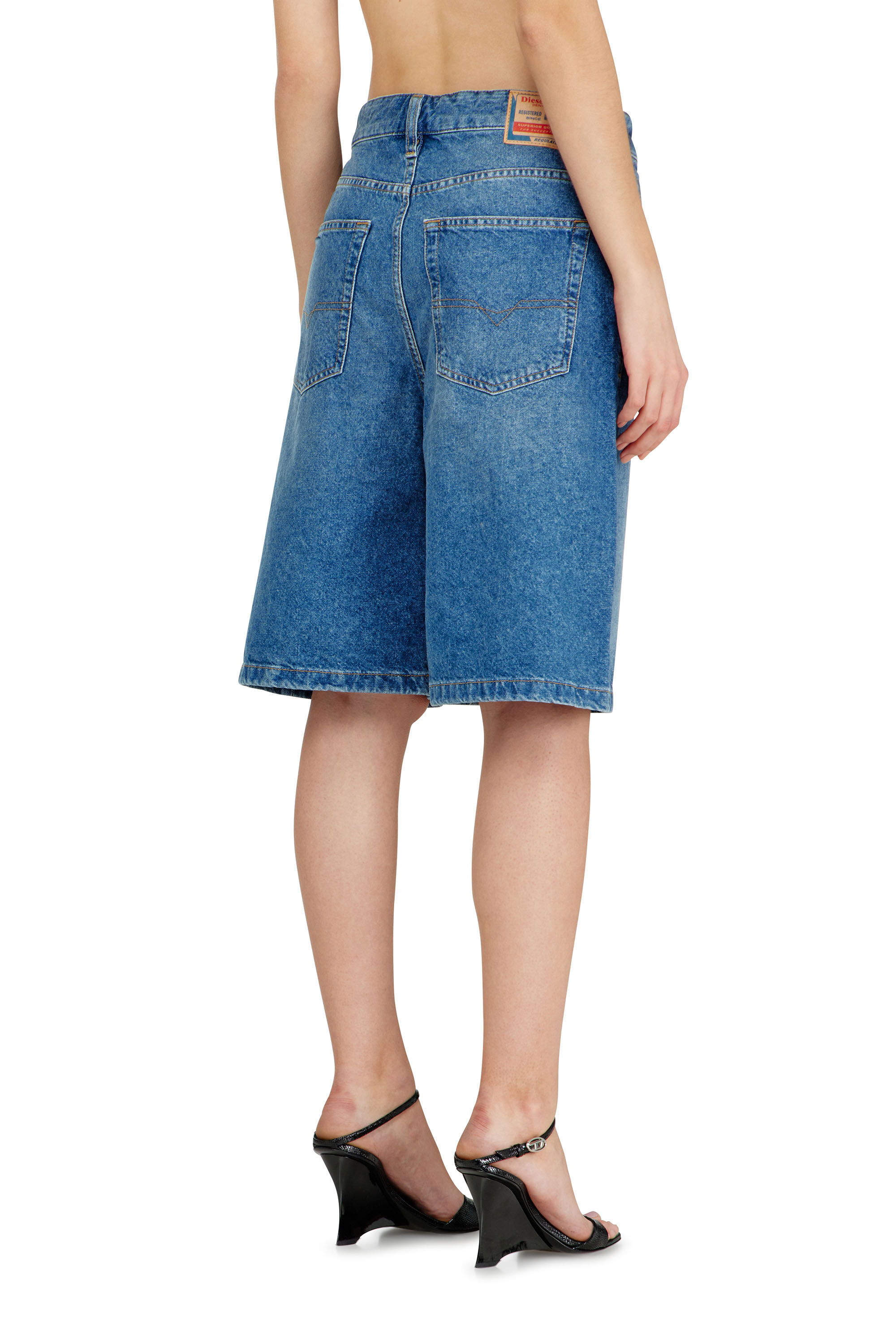 Diesel - DE-SIRE-SHORT, Female's Shorts in clean-washed denim in Blue - 4