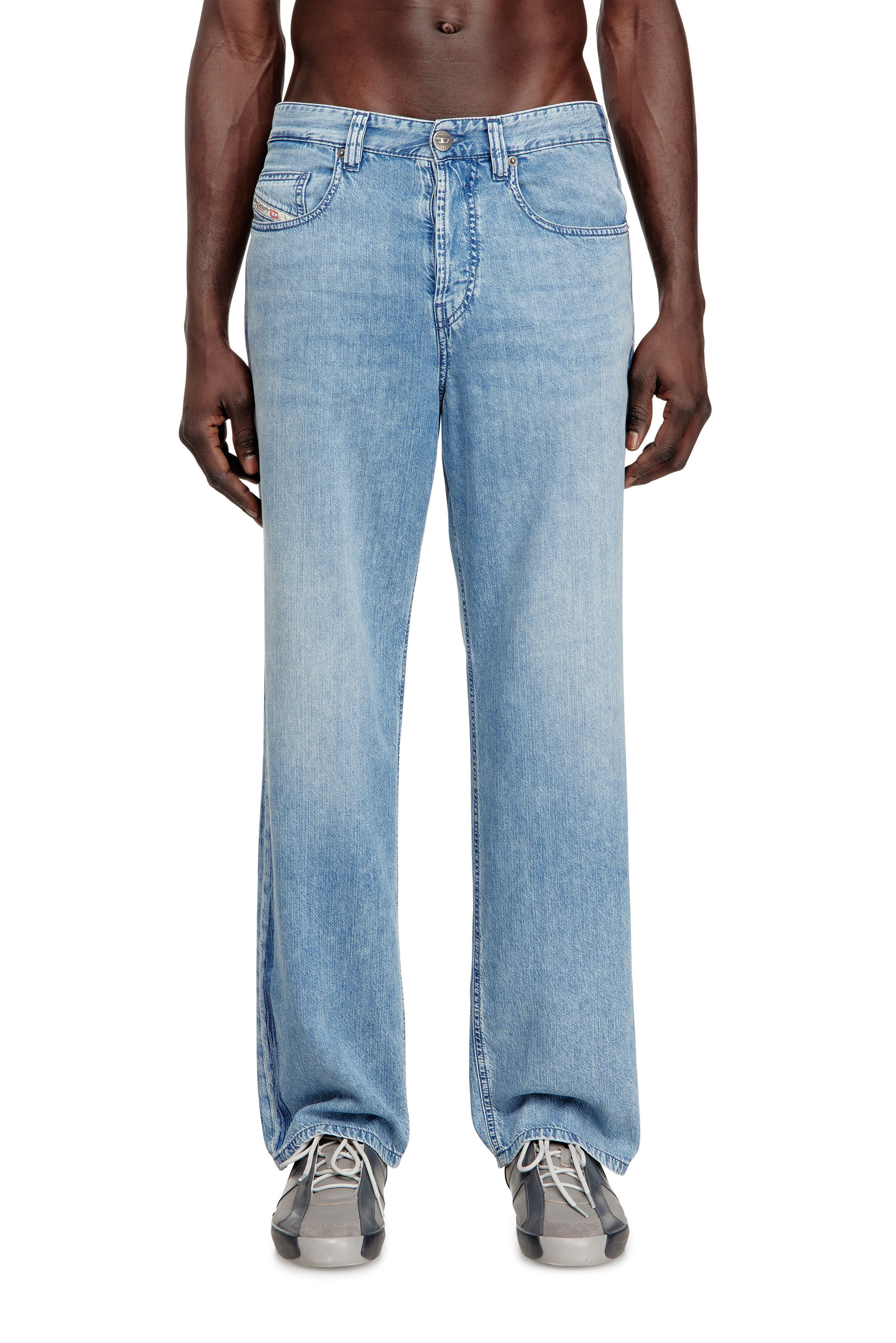 Men's Relaxed Jeans | Low Waist 2001 D-MacroLight Blue | Diesel US