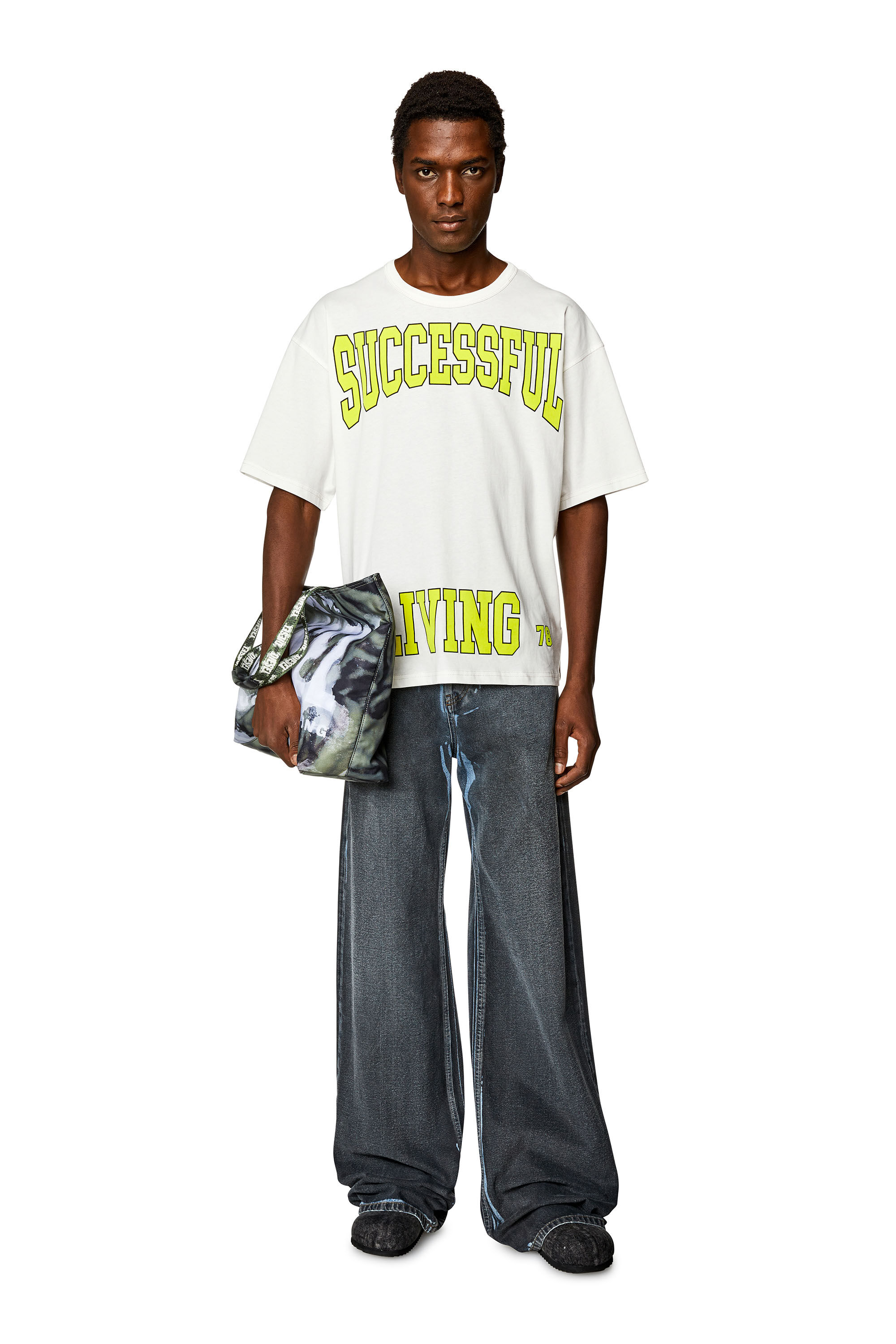 Diesel - T-BOXT-N9, T-shirt à logo style universitaire en coton bio Homme in Blanc - 1