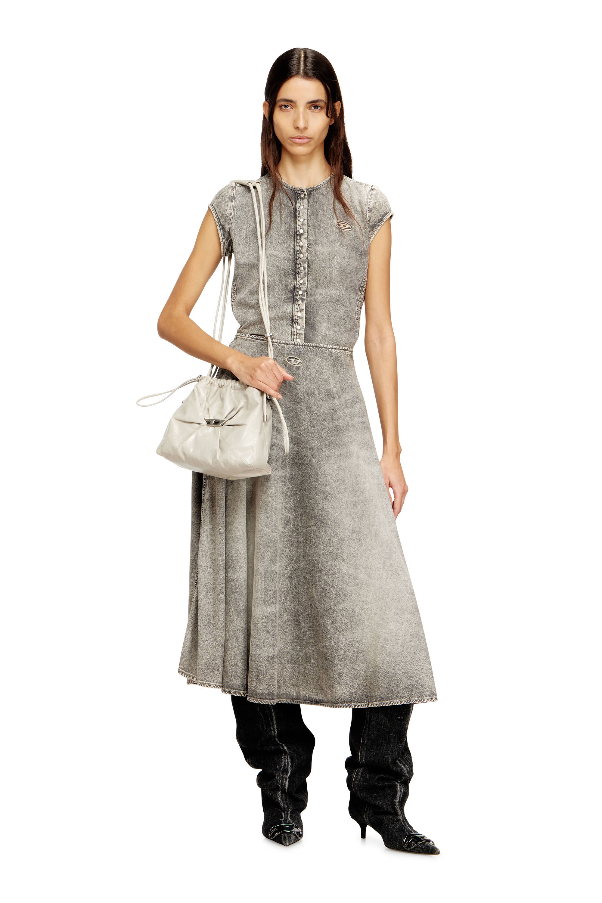 Women's Scrunch-D-Bucket bag in shiny wrinkled leather | White