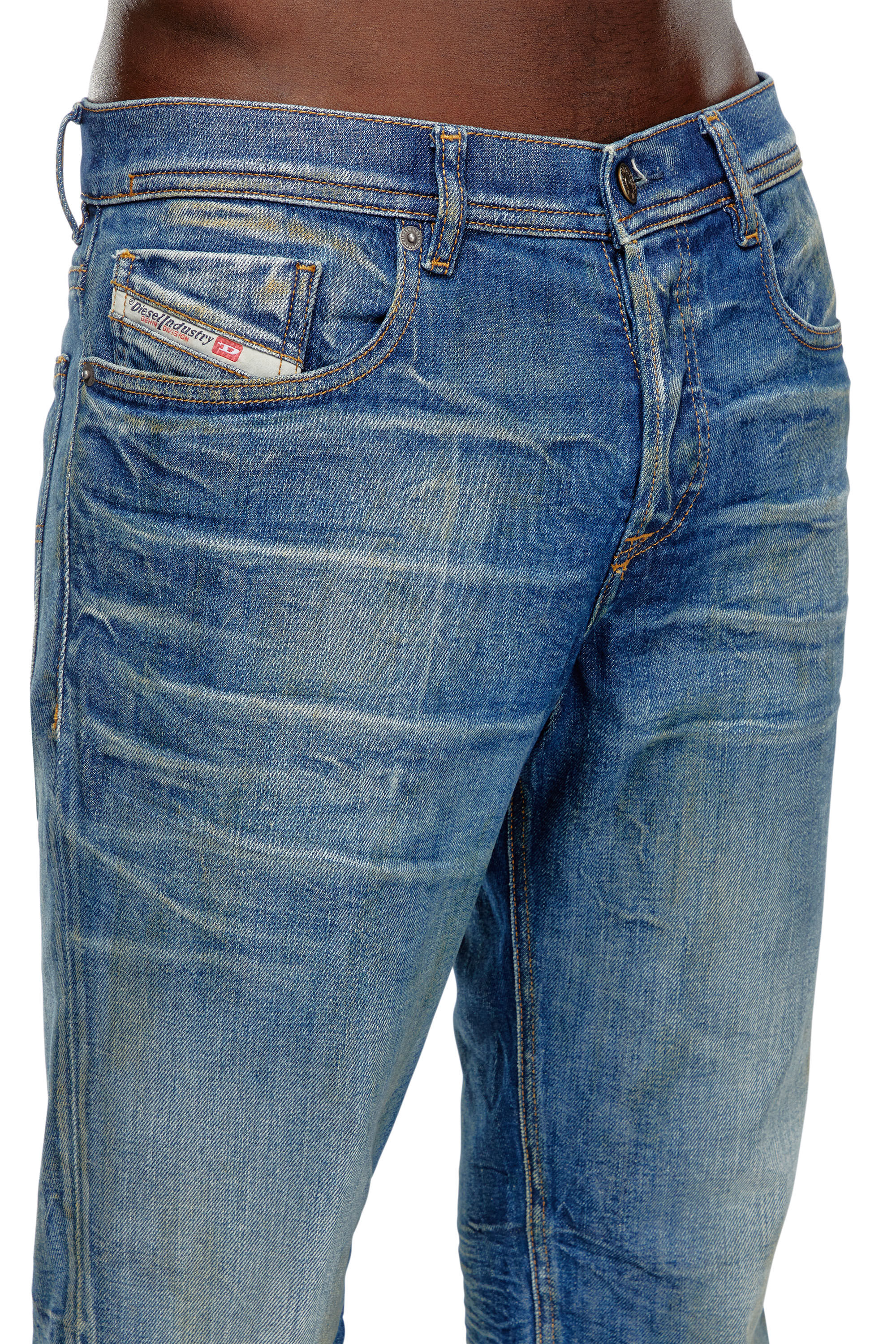 Diesel - Regular Jeans 2023 D-Finitive 09J66 Homme, Bleu moyen - Image 5