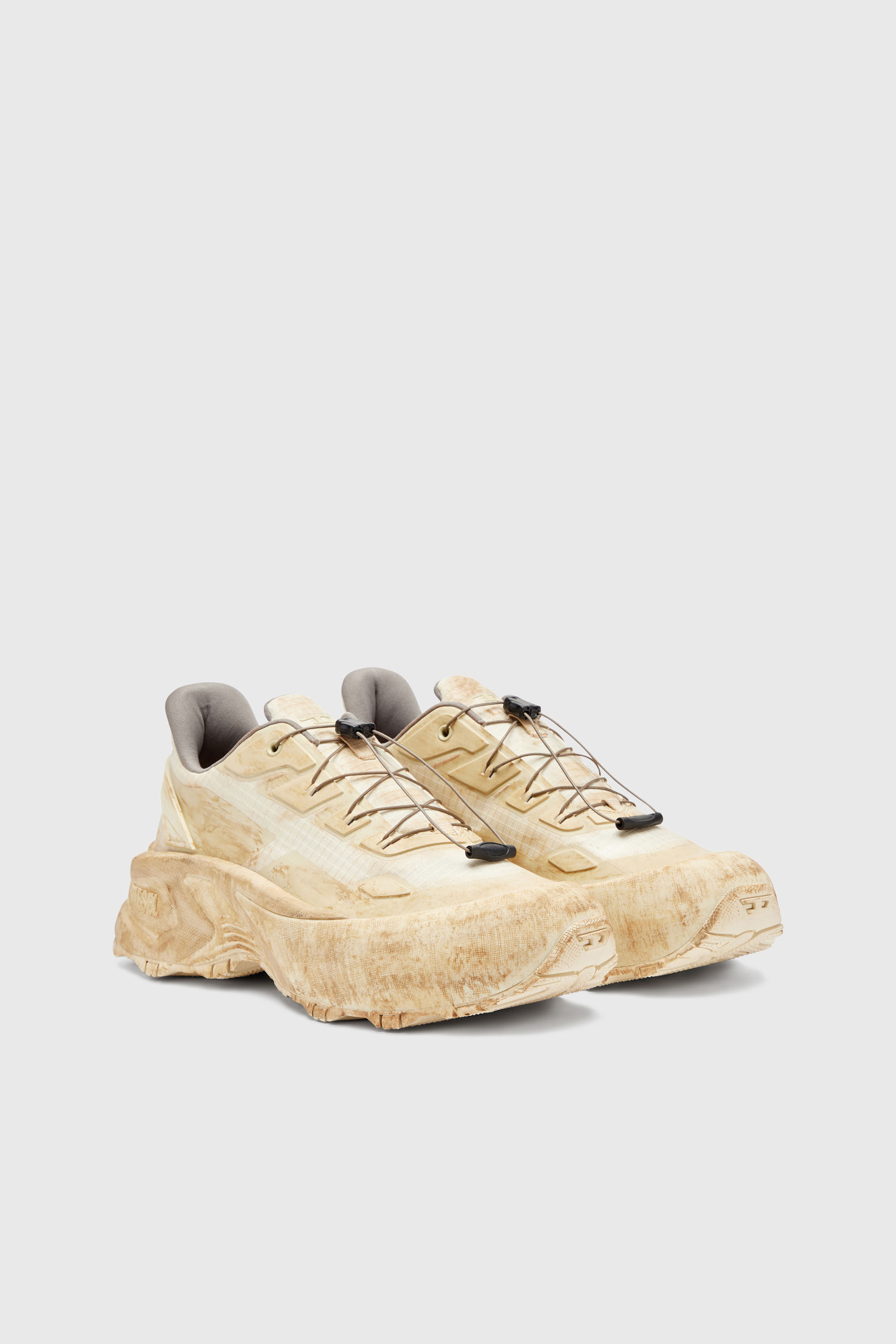 Diesel - D-CAGE RUNNER, Man's D-Cage-Distressed chunky sneakers in ripstop in Beige - 2