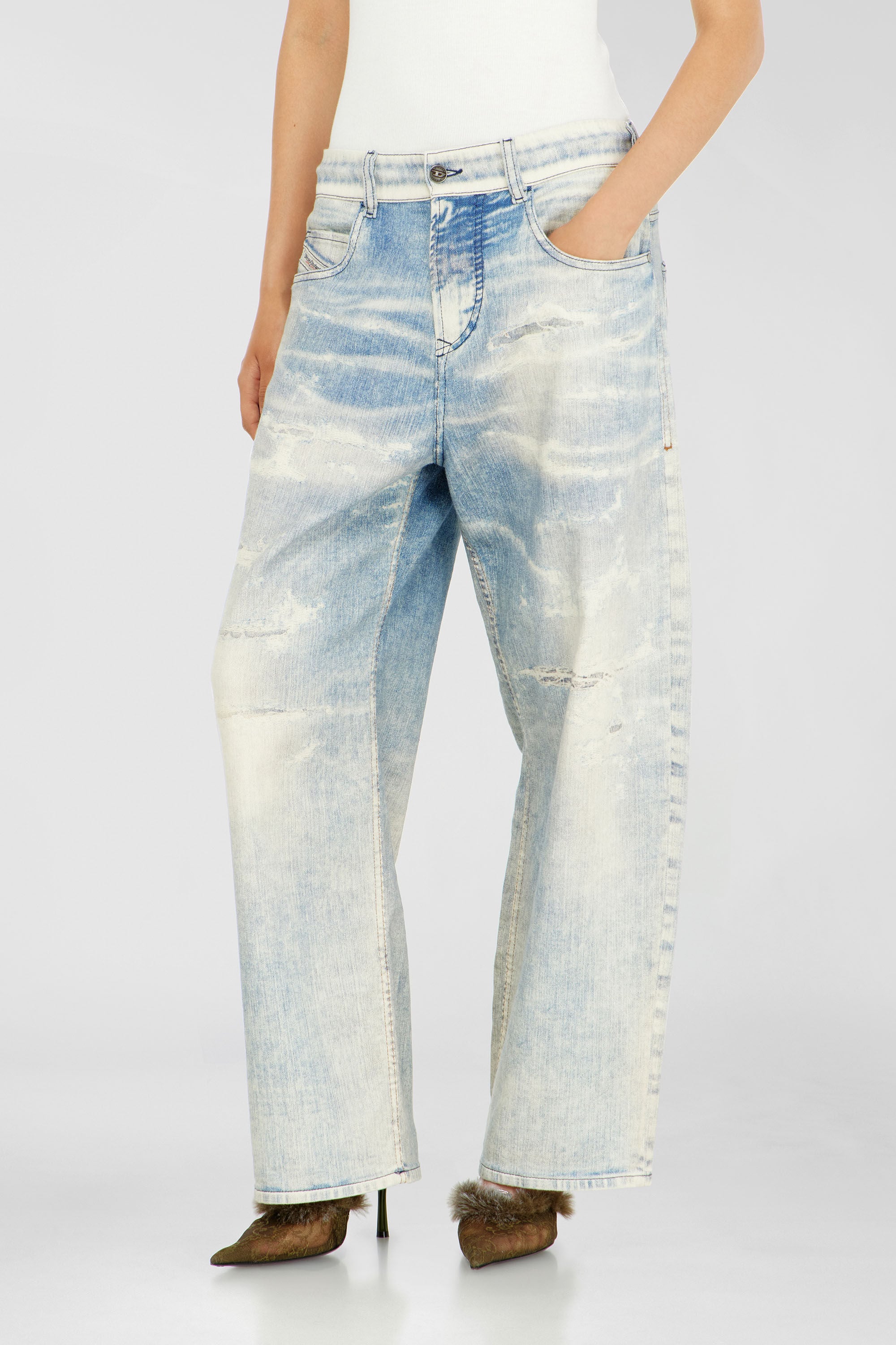 Diesel - Unisex's Relaxed 2097 D-Enim-M Joggjeans&reg; 068XM, Light Blue - 4