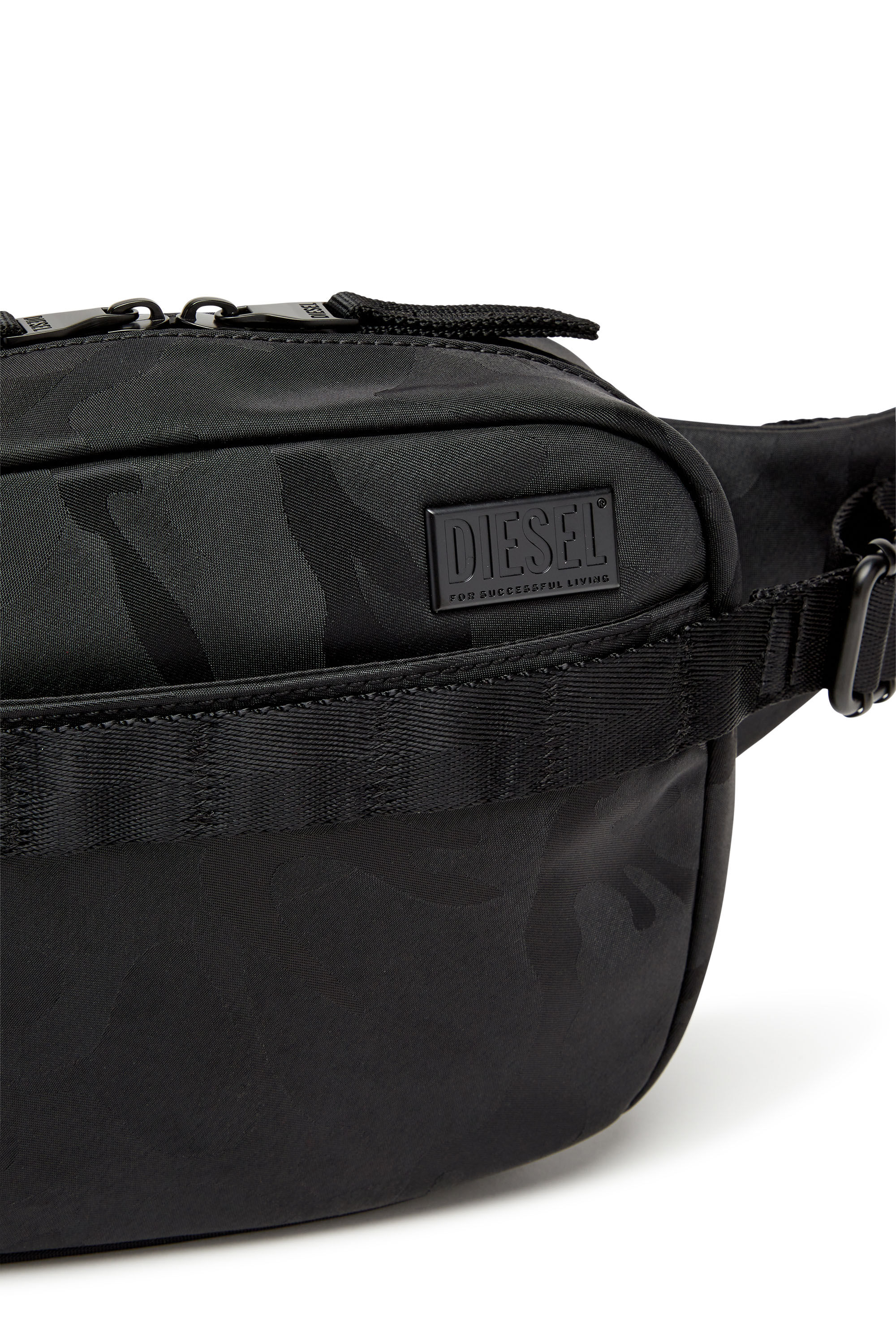 Diesel - DSRT BELTBAG, Dsrt-Sac banane utility en nylon imprimé Homme in Noir - 5