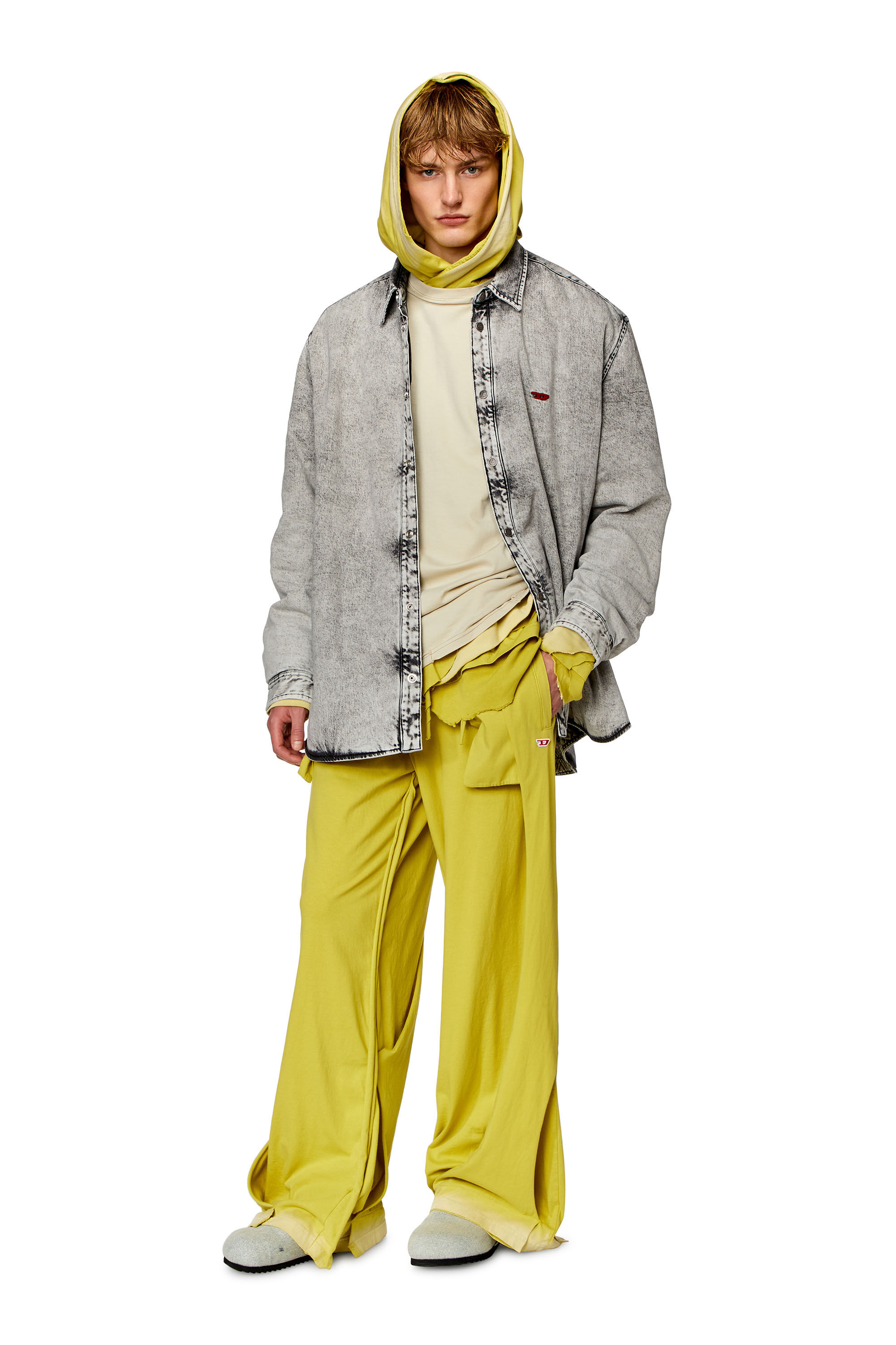 Diesel - P-TOPAHOOP-N1, Pantalon de survêtement avec effet peel-off destroy Homme in Jaune - 1