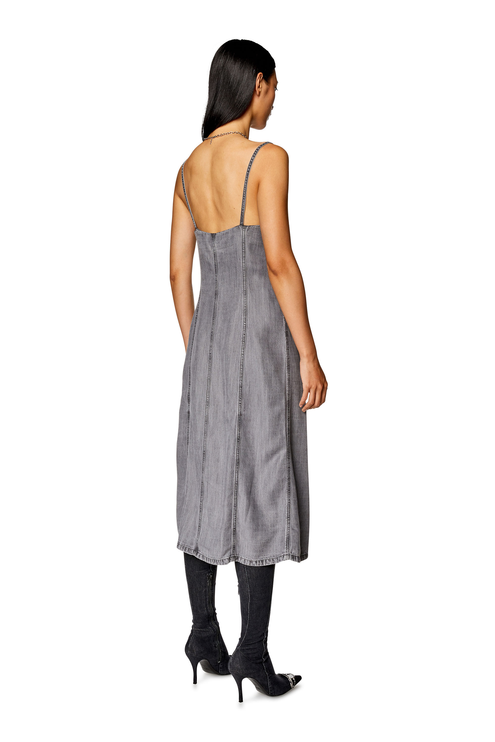 Diesel - DE-DRESSY, Vestido midi de tirantes en denim claro Mujer in Gris - 3