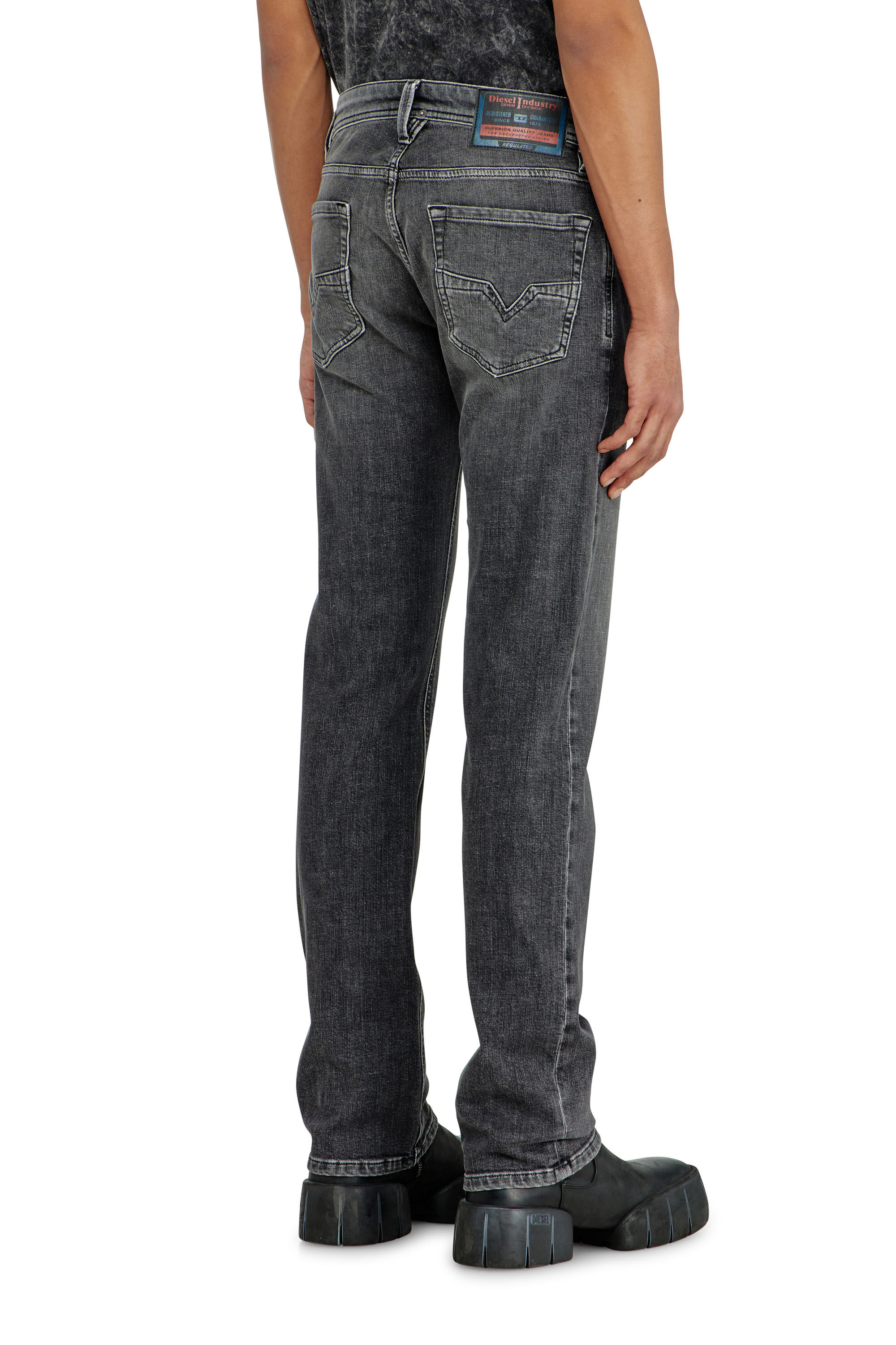 Diesel - Regular Jeans 1985 Larkee 0HDBD Homme, Noir/Gris fonc&eacute; - Image 5