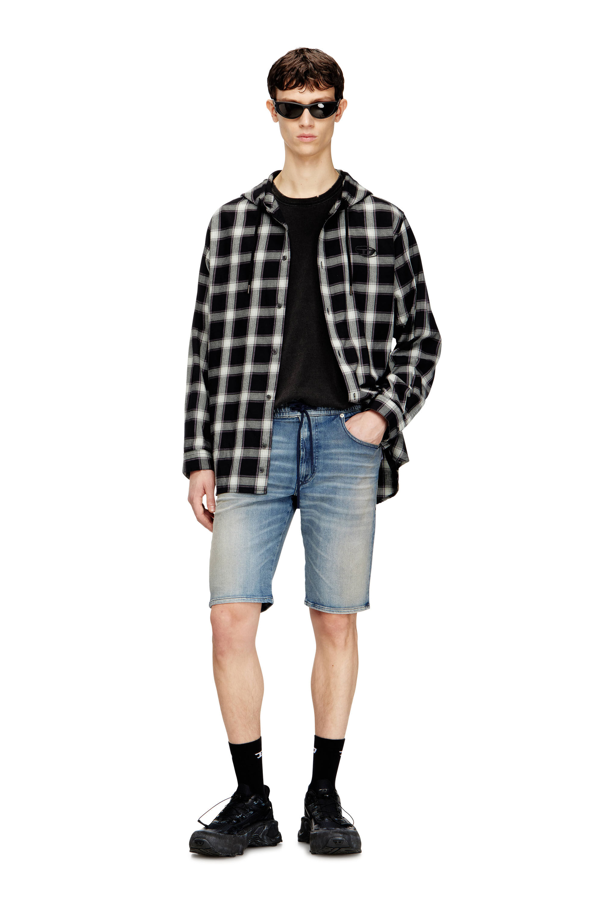 Diesel - 2033 D-KROOLEY-SHORT JOGG, Shorts slim en JoggJeans &eacute;pur&eacute; Homme in Bleu - 1