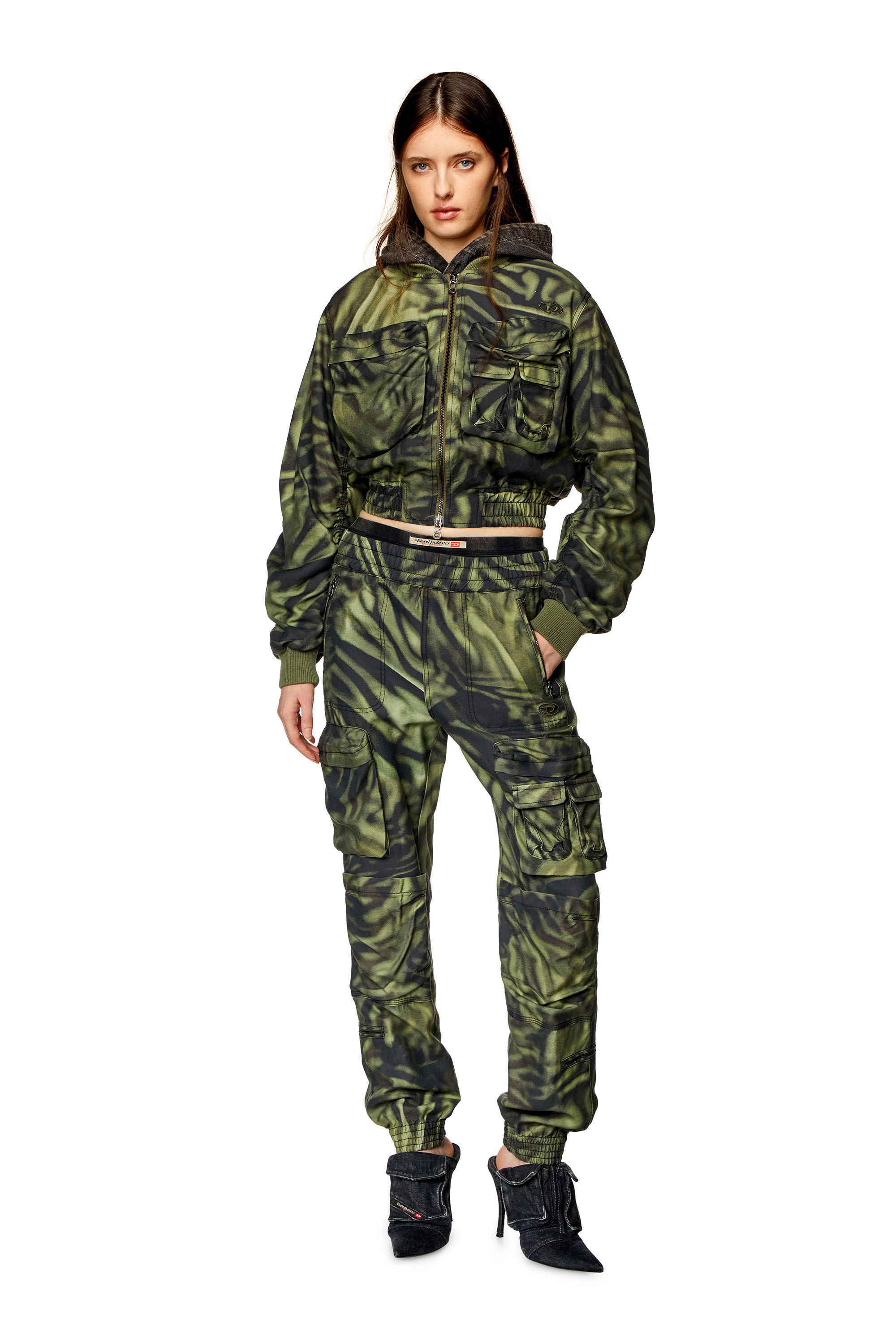 Diesel - P-MIROW, Female's Cargo pants in zebra-camo twill in Black/Green - 1