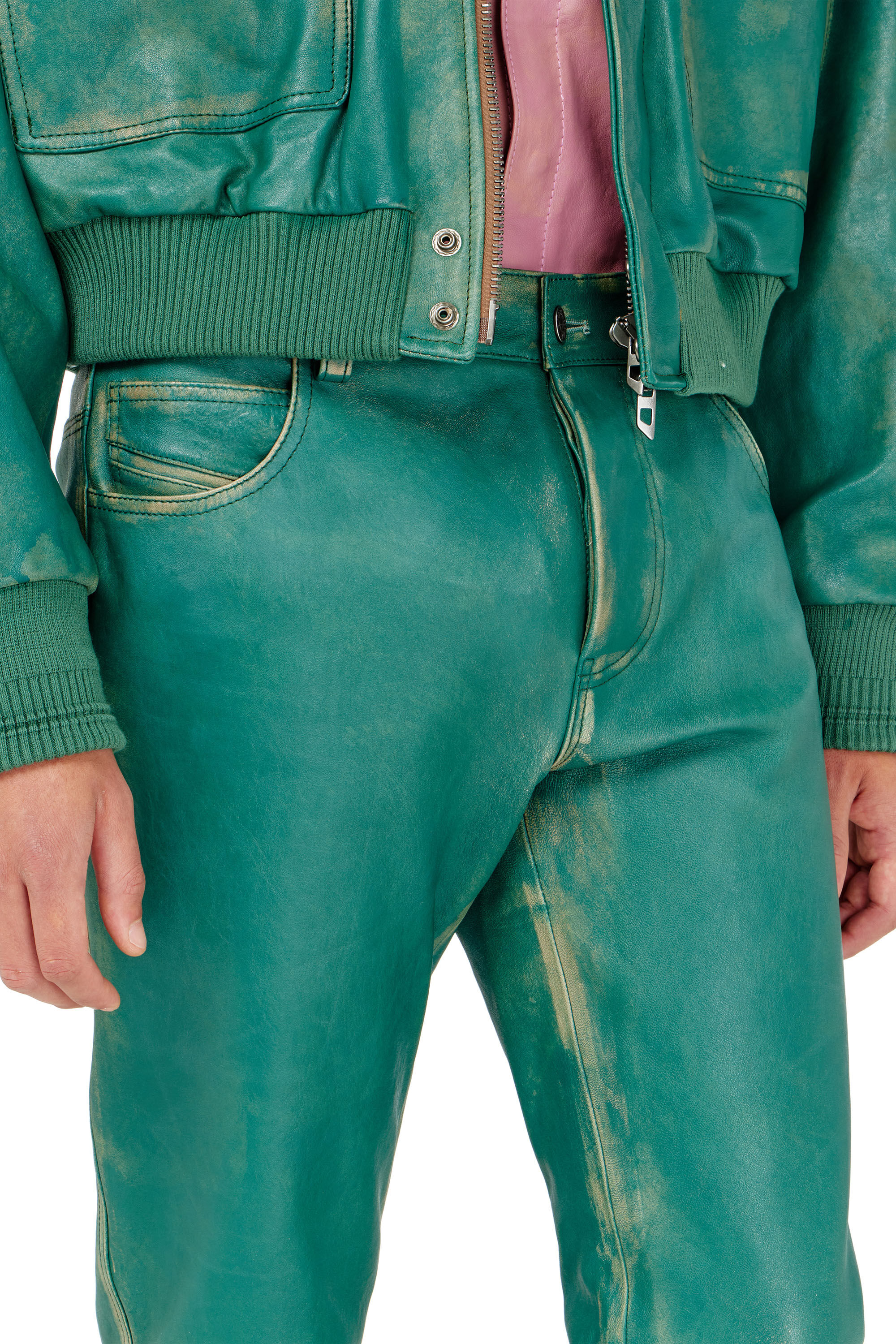DIESEL グリーン イージーパンツ Men's Pants in treated leather | Green | Diesel US