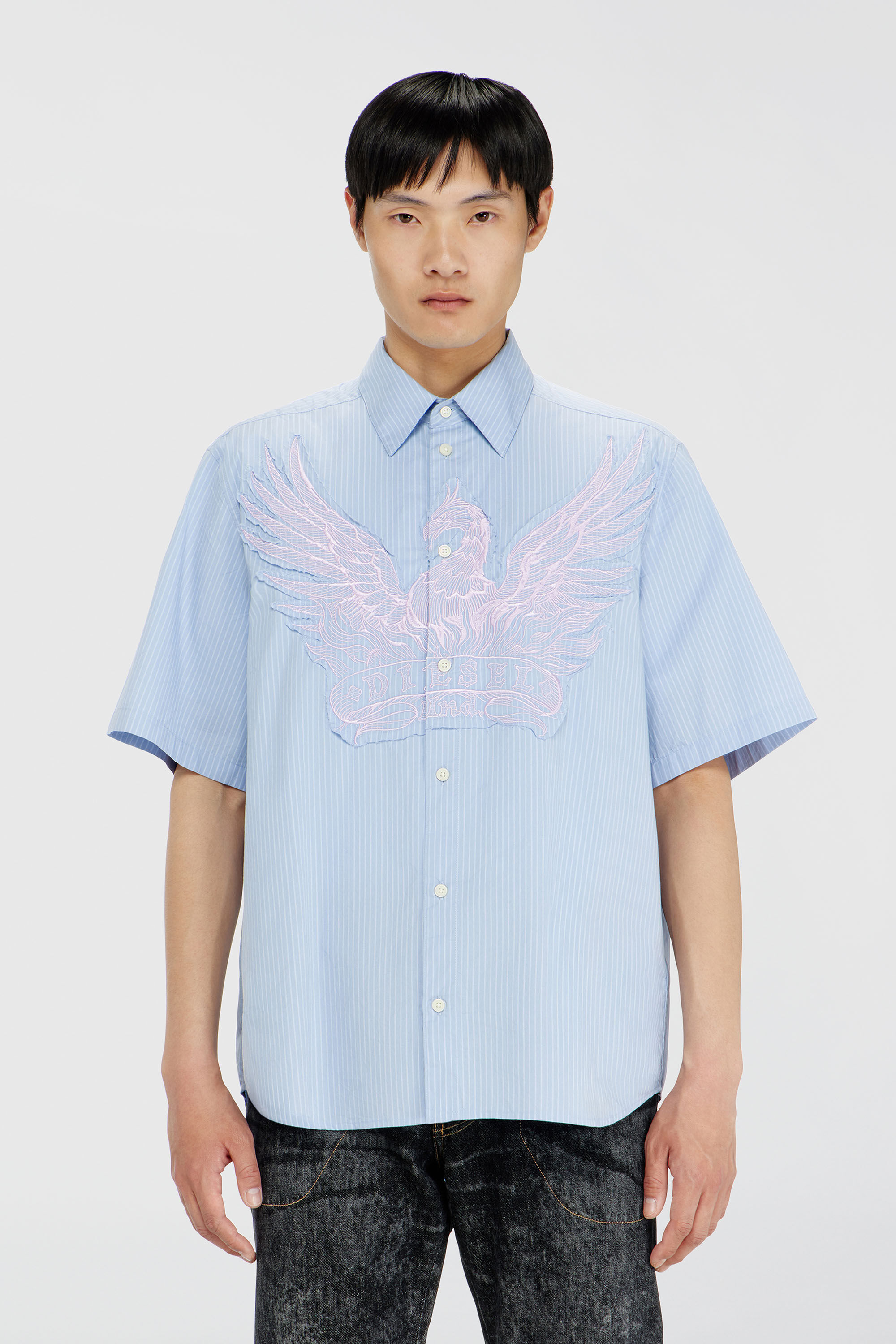 Men's Striped poplin shirt with embroidered patch | Blue | Diesel US