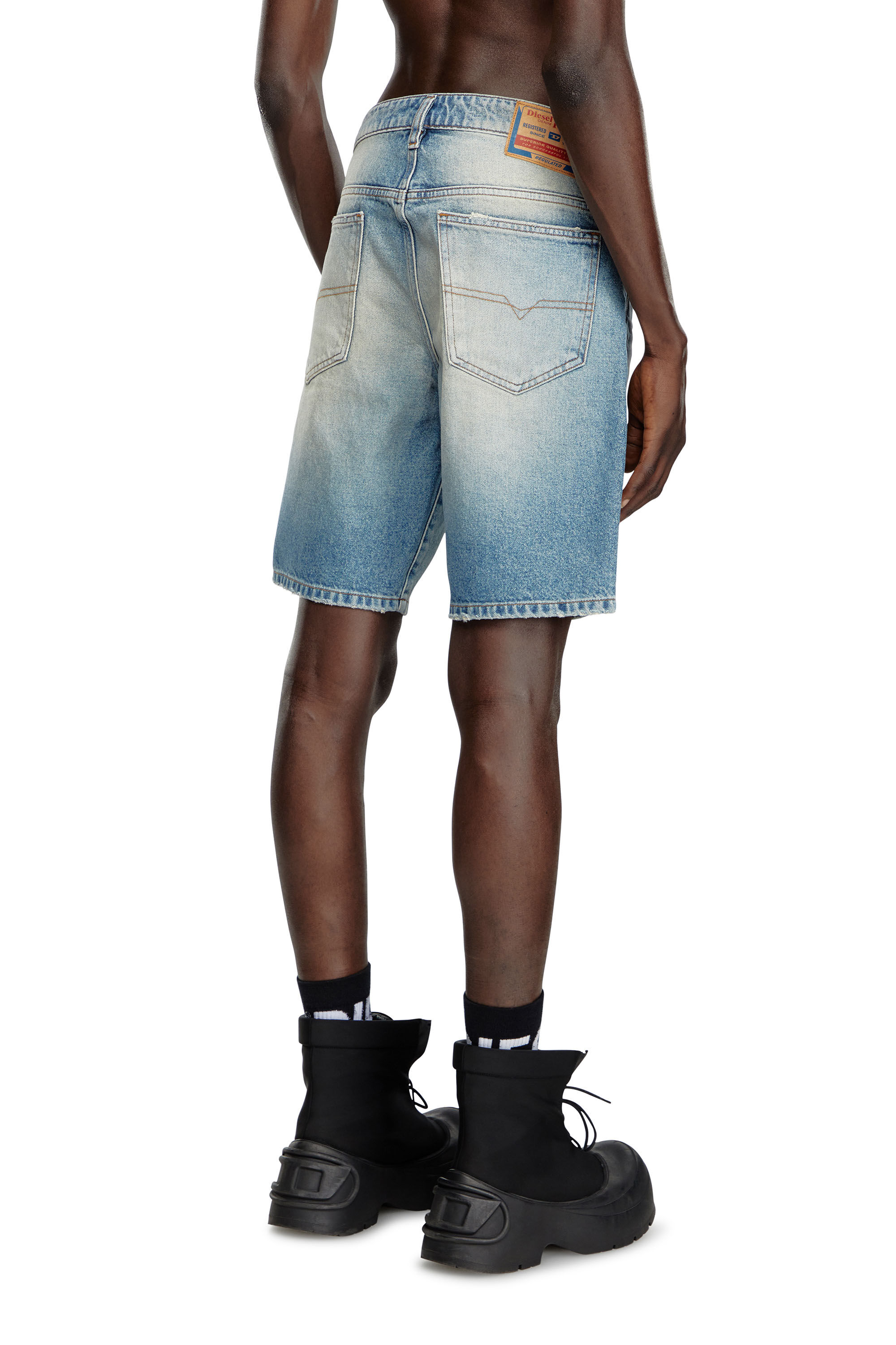 Diesel - D-FIN, Short slim en denim Homme in Bleu - 5
