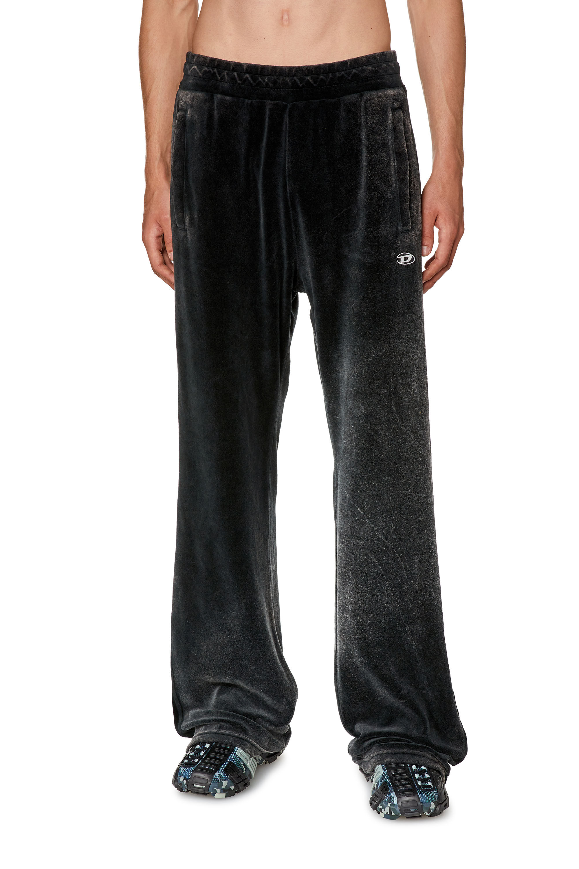 Diesel - P-ZAMPBAND, Pantalon de survêtement en chenille avec bandes latérales Homme in Noir - 3