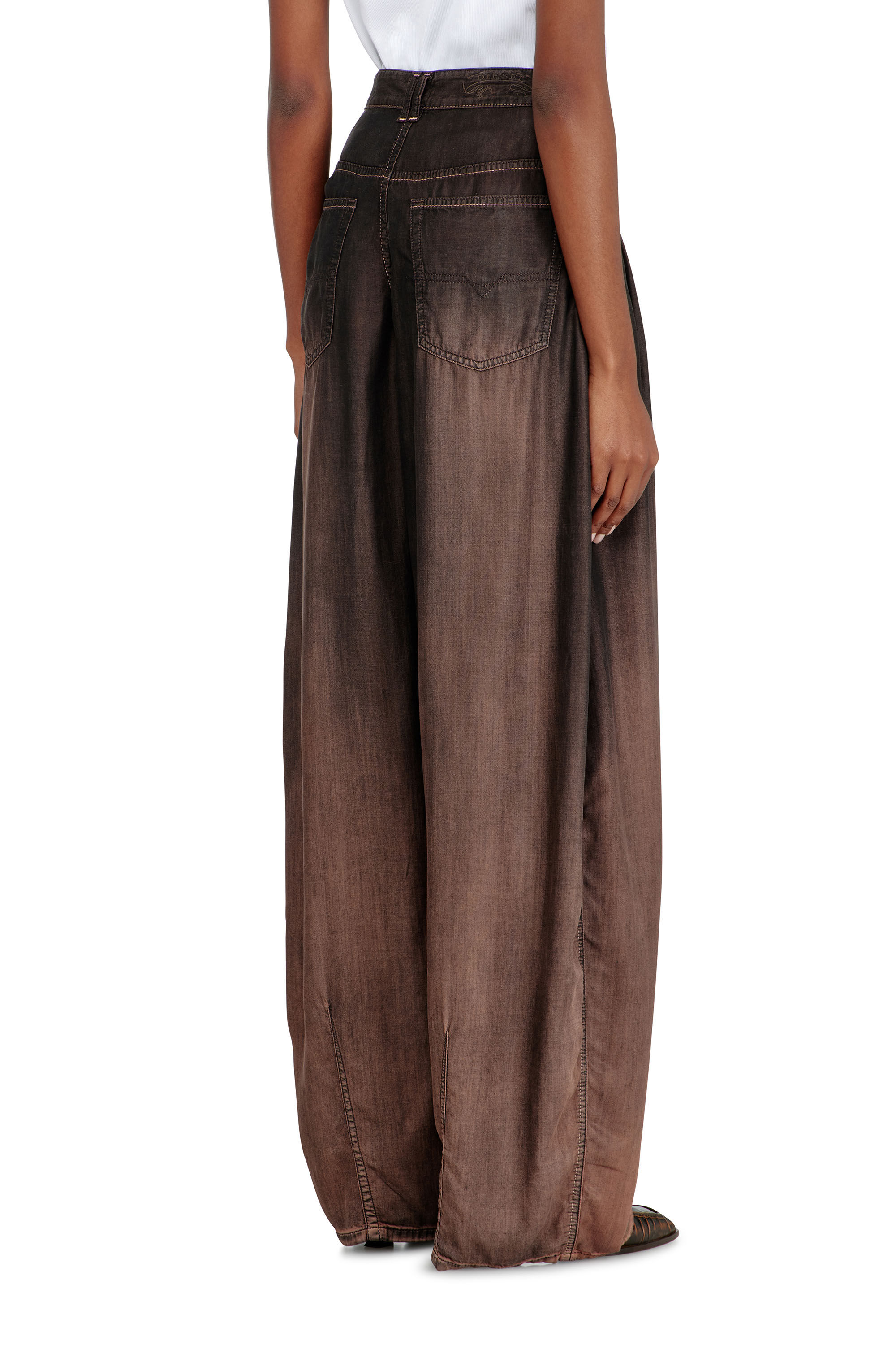 Diesel - Woman's Relaxed Jeans 1987 D-Khelz 068YF, Brown - 5