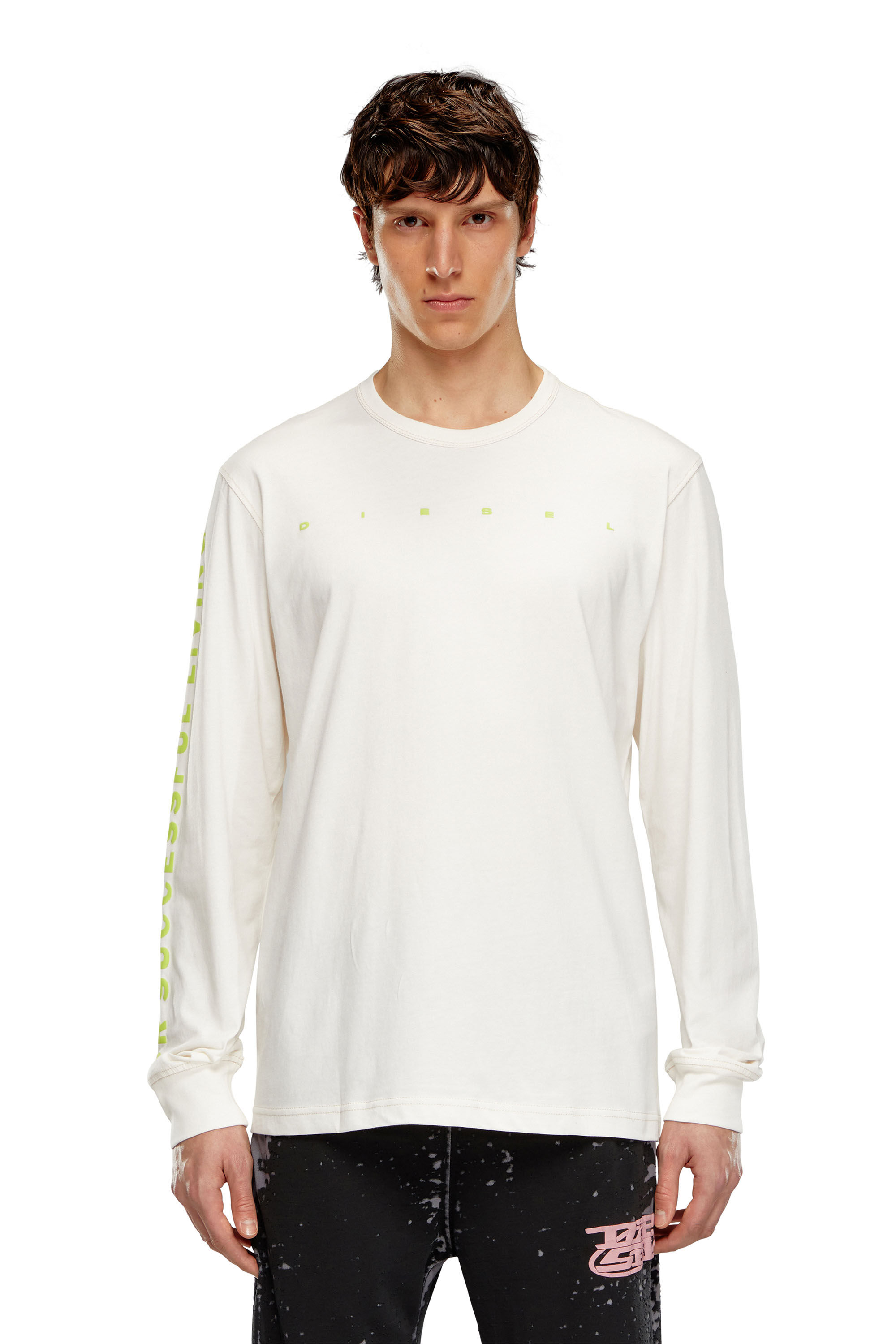 Diesel - T-JUST-LS-N7, T-shirt à manches longues avec motif camouflage zébré Homme in Blanc - 4
