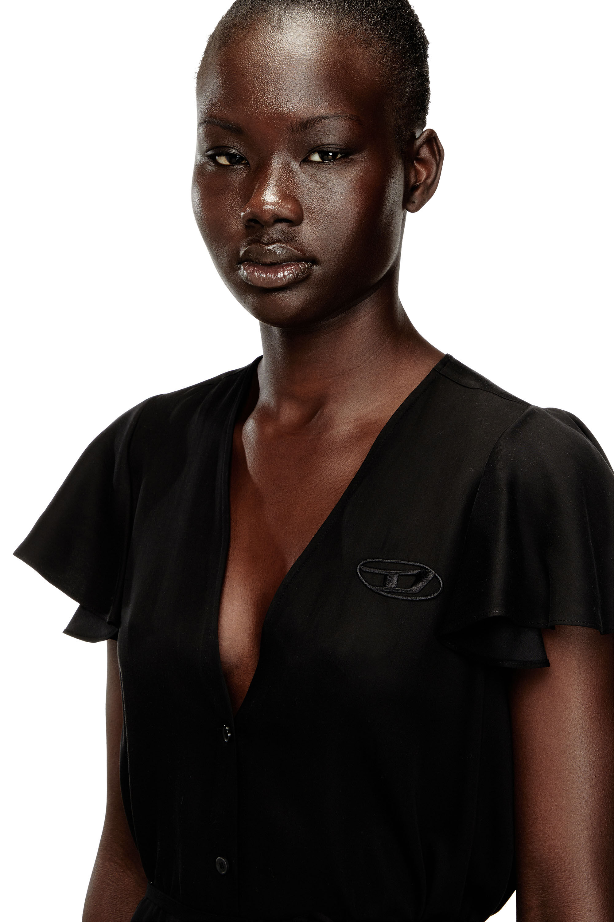 Diesel - D-AIKIRI, Robe en cupro avec col en V et boutons à l'avant Femme in Noir - 5