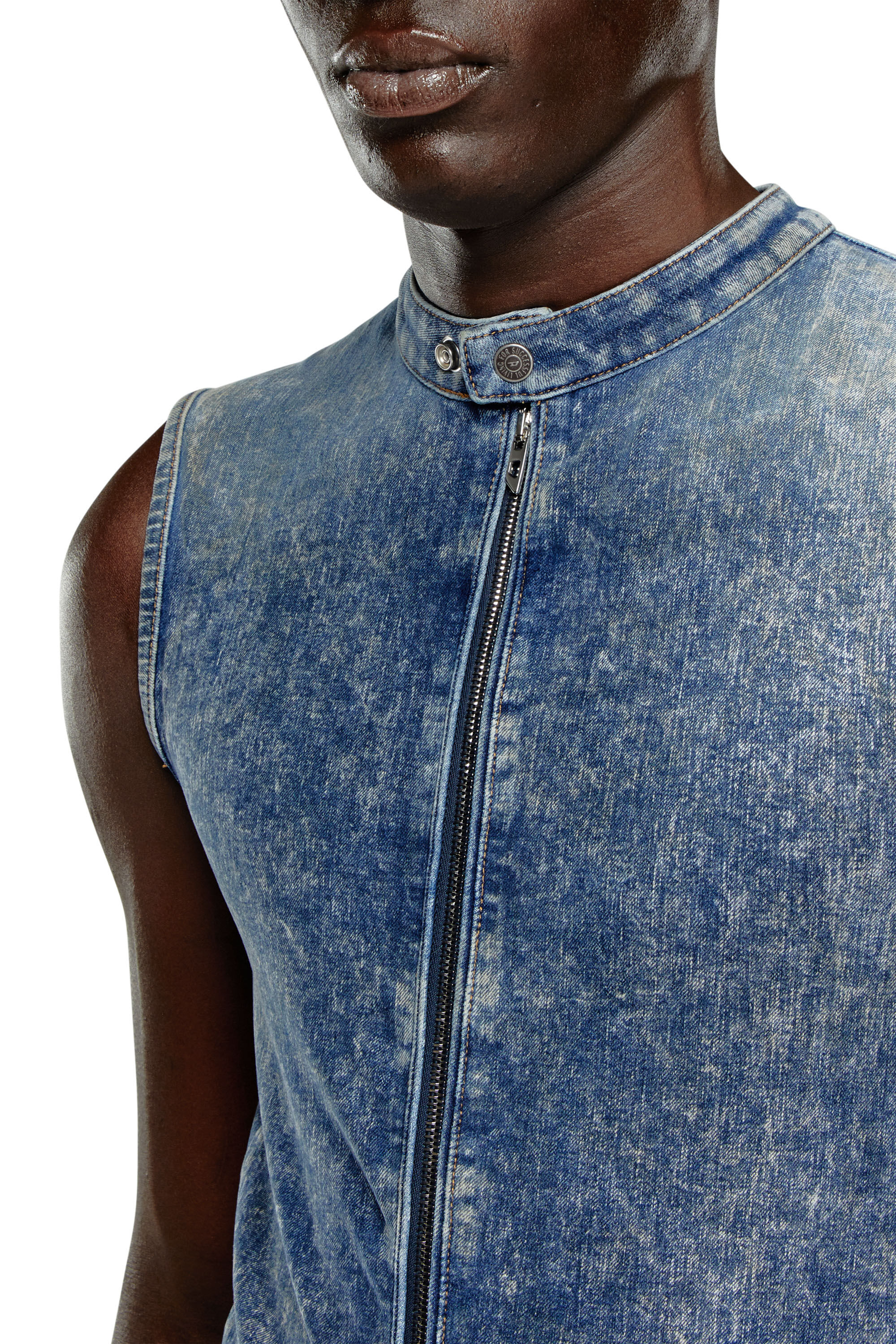 Diesel - D-NATA-FSE, Top en denim sans manches avec détails biker Homme in Bleu - 4