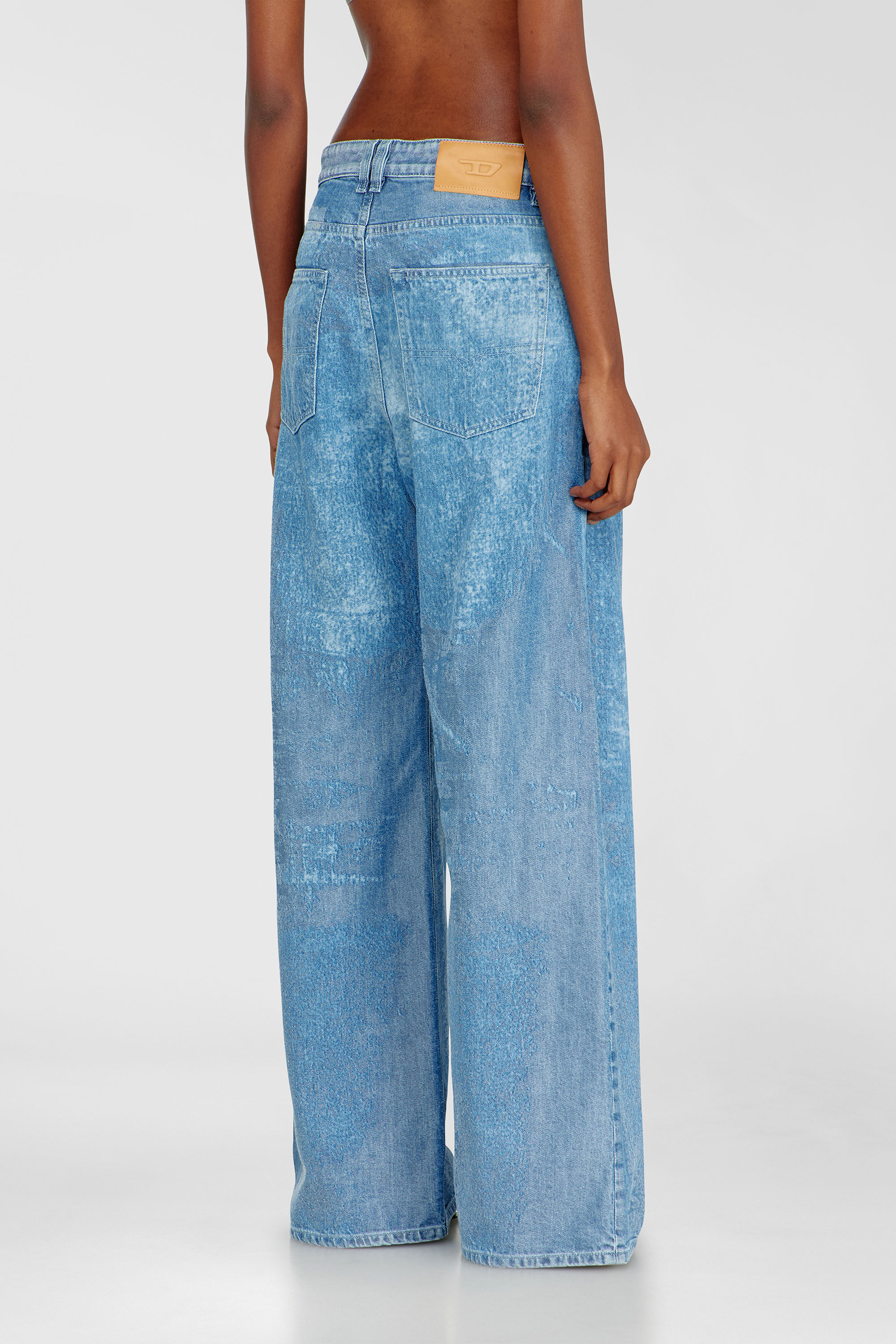 Diesel - Woman's Relaxed Jeans 1996 D-Sire 09P23, Light Blue - 3