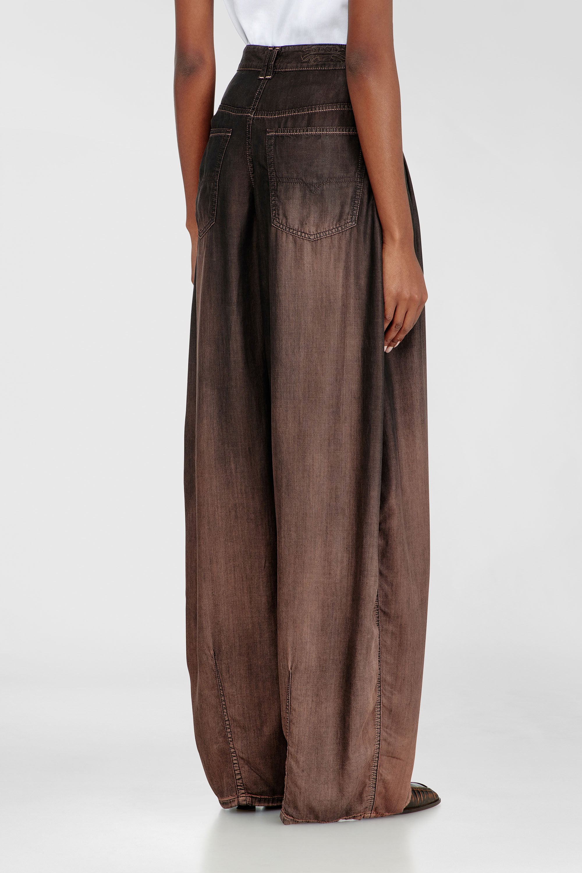Diesel - Female's Relaxed Jeans 1987 D-Khelz 068YF, Brown - 5
