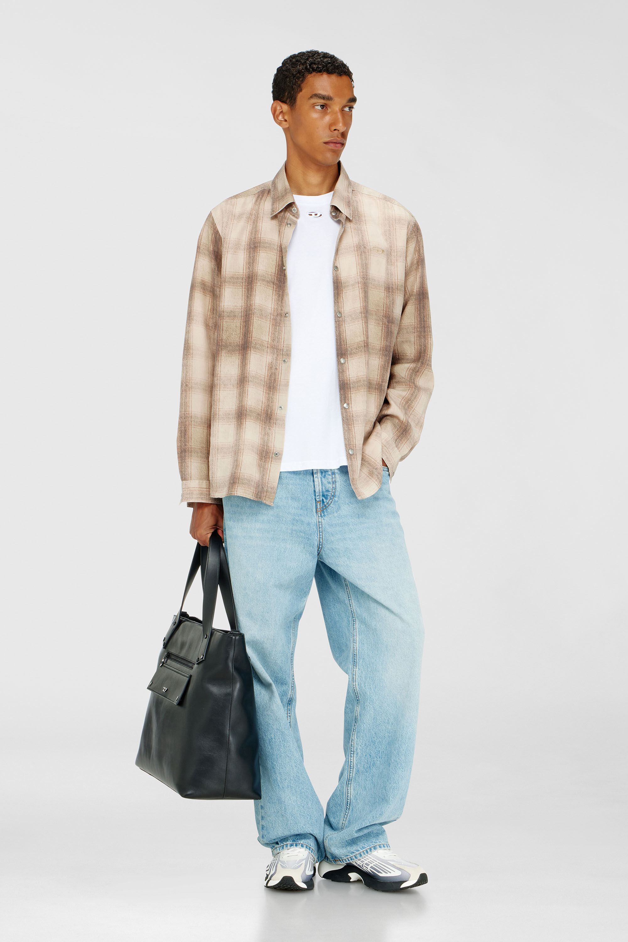 Diesel - T-BOXT-DCO, Camiseta de algod&oacute;n relajada con bordado Oval D Hombre in Blanco - 1