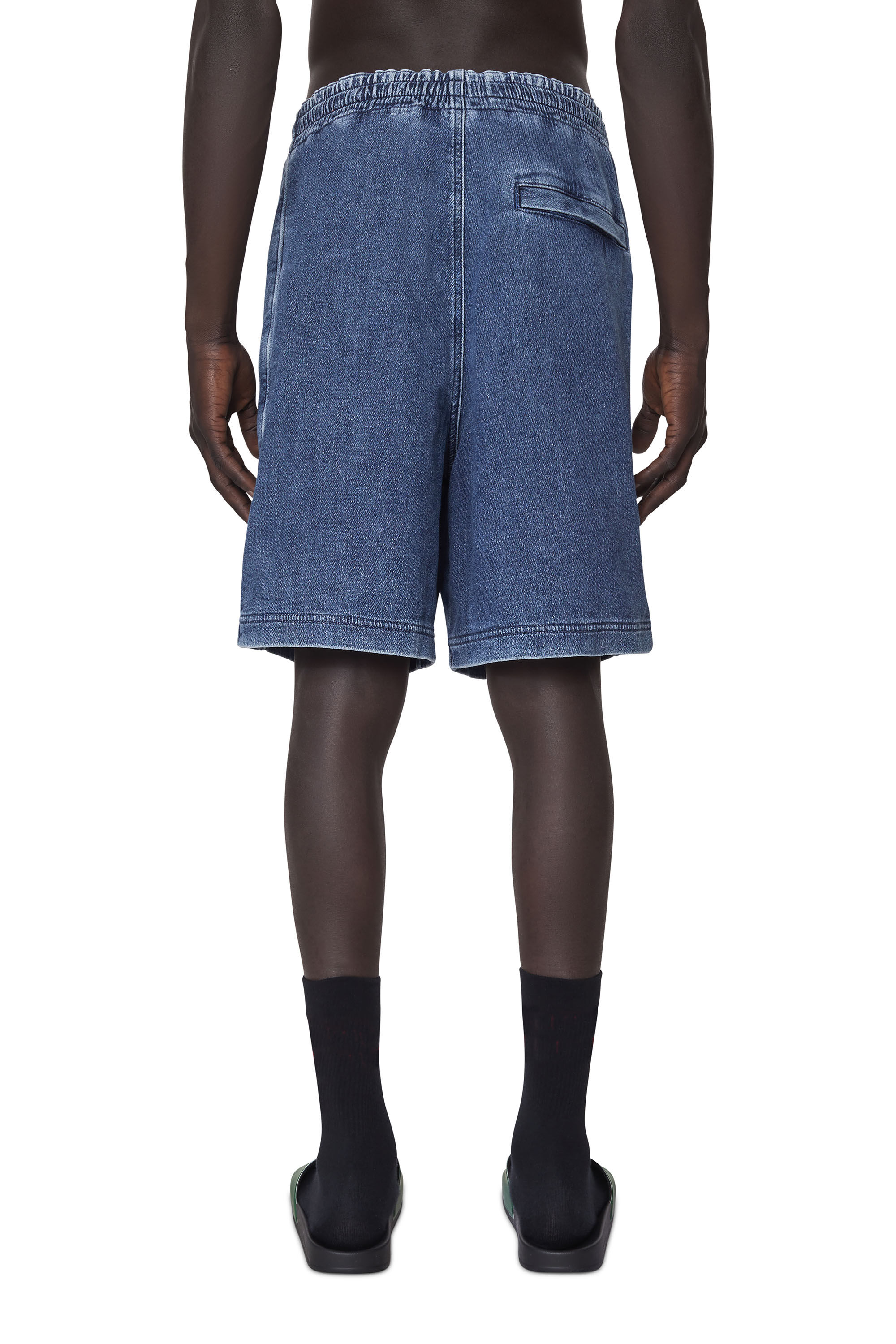 Diesel - D-BOXY TRACK DENIM SHORTS, Short en Track Denim Homme in Bleu - 5