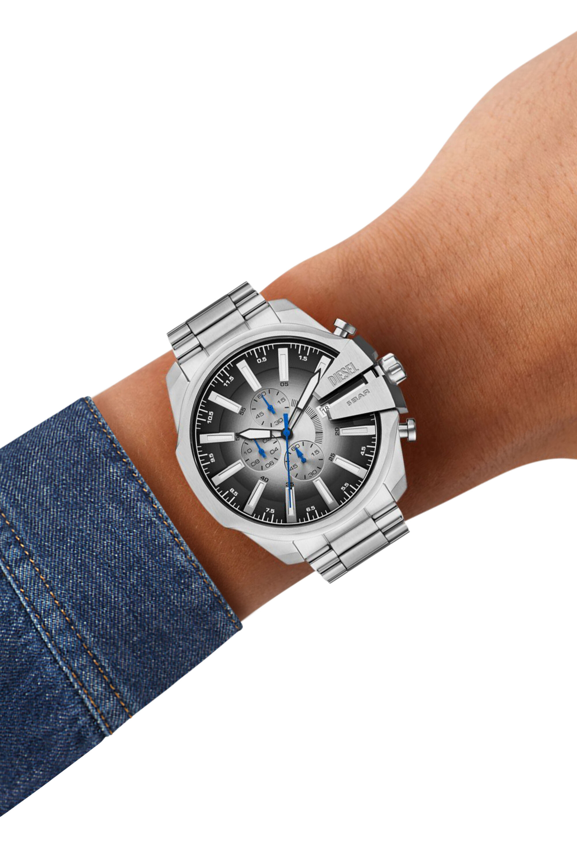diesel スマートウォッチ スマートウォッチにもデザインを！ディーゼルの新作で腕元を