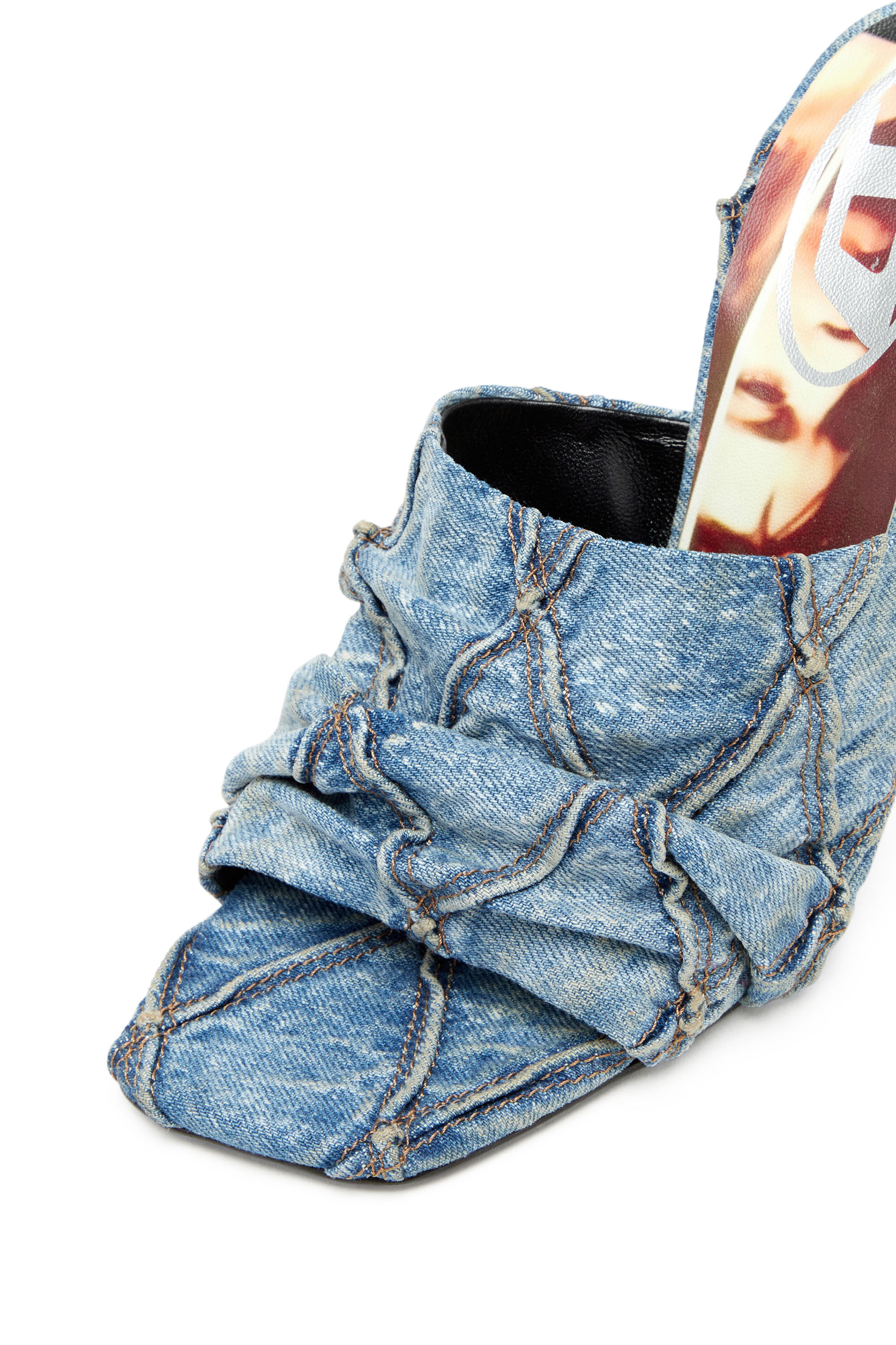 Diesel - D-SYDNEY SDL, D-Sydney-Sandales mules avec bande en denim matelassée Femme in Bleu - 4