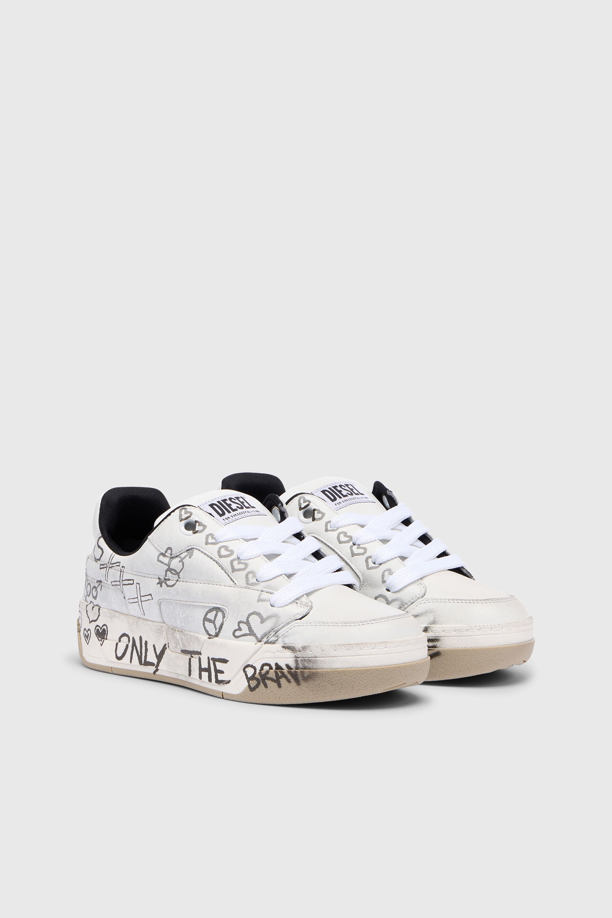 Diesel - S-D-OLLIE LOW, D-Ollie-Zapatillas de cuero con estampado de graffiti Hombre in Blanco - 2