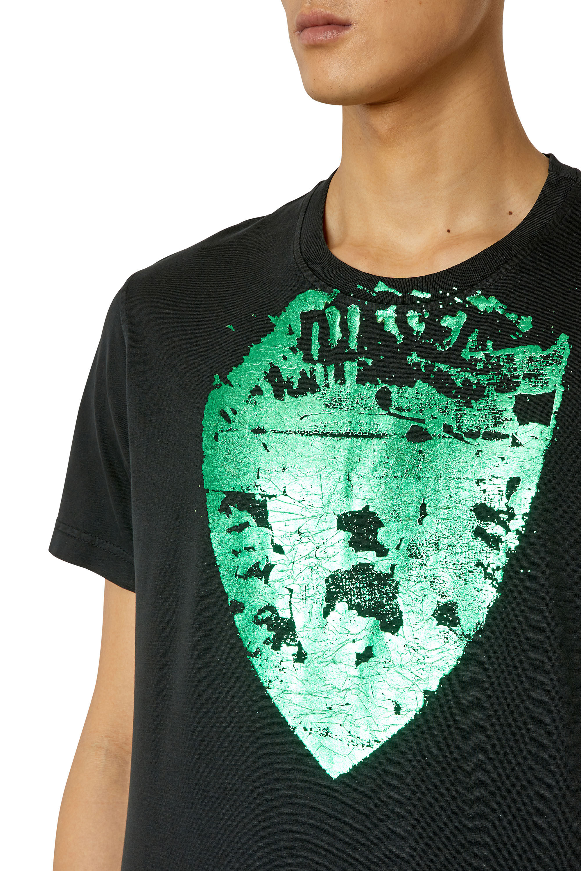 Diesel - T-DIEGOR-G11, T-shirt avec imprimé blason métallisé Homme in Noir - 4