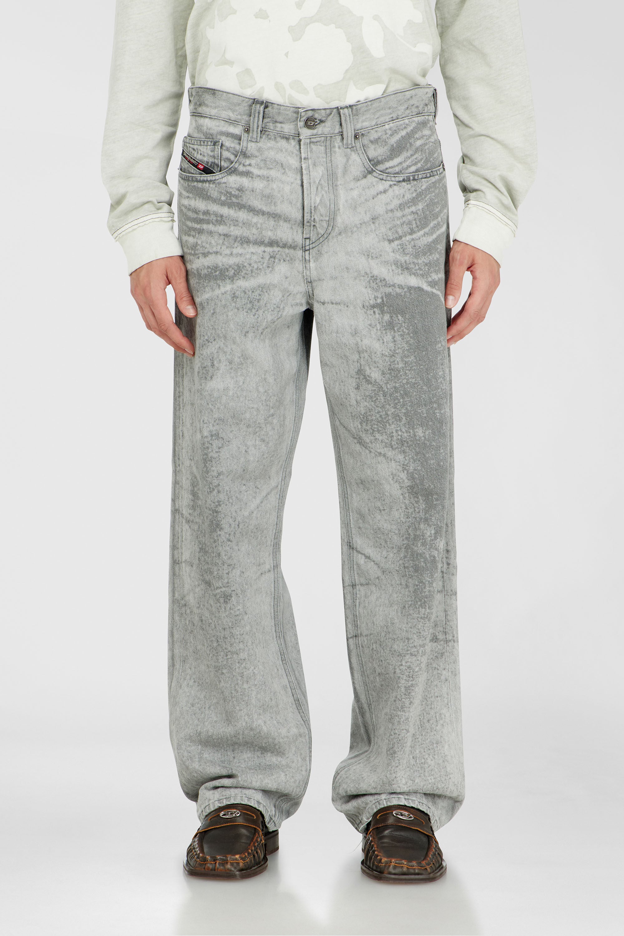 Diesel - Male's Relaxed Jeans 2001 D-Macro 09Q25, Light Grey - 4