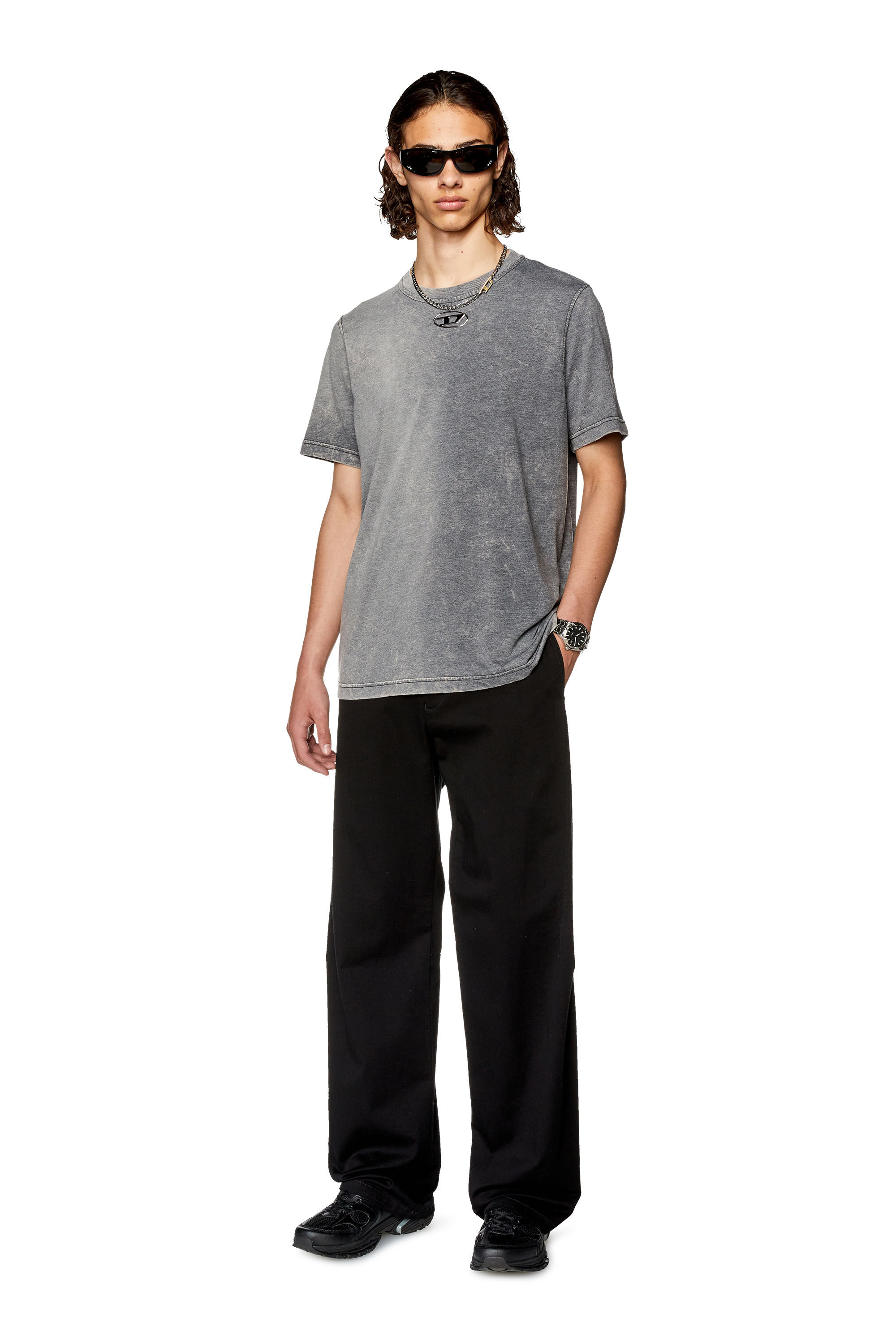 Diesel - P-FRANCK, Pantalones chino de sarga de algod&oacute;n el&aacute;stica Hombre in Negro - 1