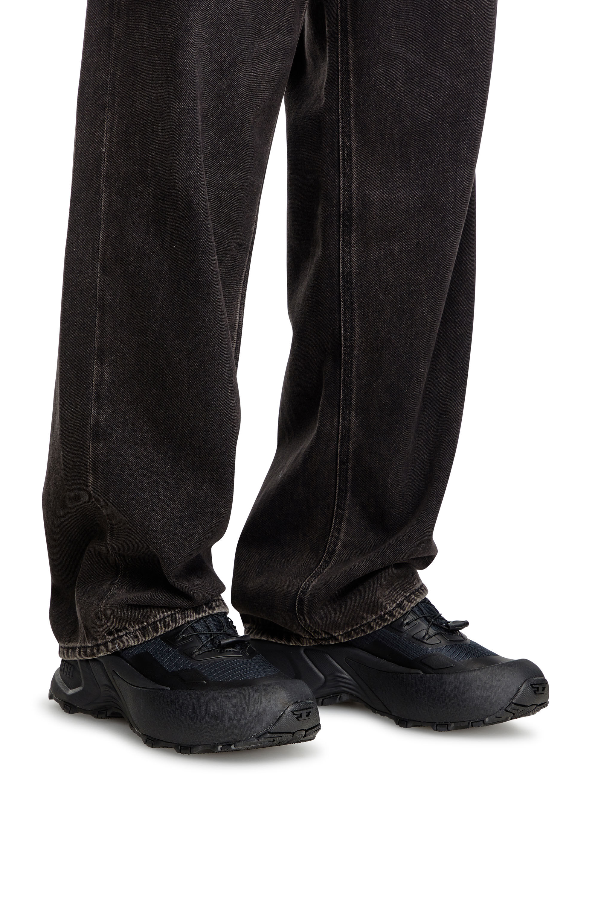 【DIESEL】d-cage runner Men's D-Cage Runner-Sneakers in TPU-trimmed ripstop | Black