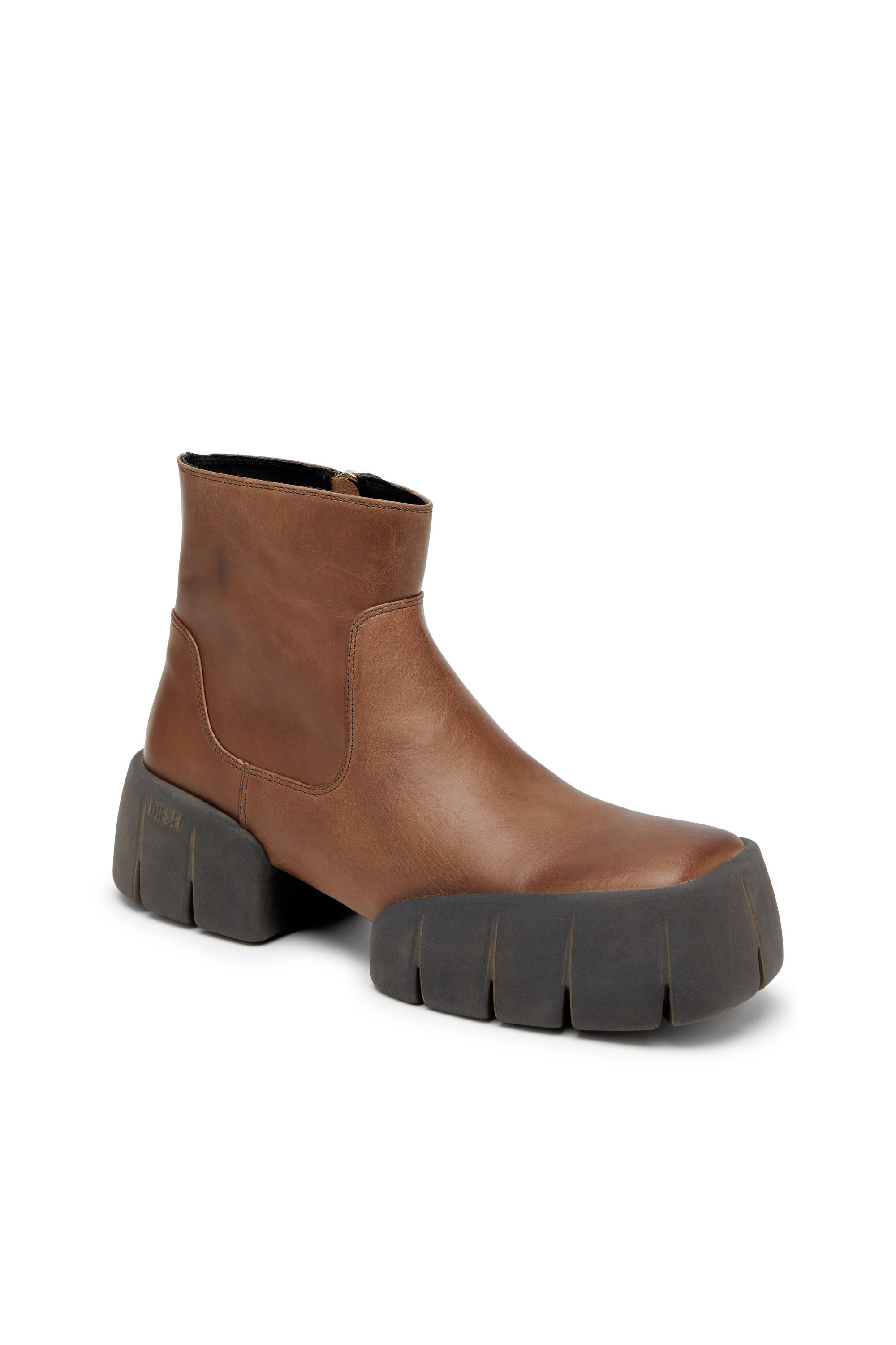 Diesel - D-TEX BT, Male's D-Tex-Oiled leather ankle boots with split sole in Brown - 6
