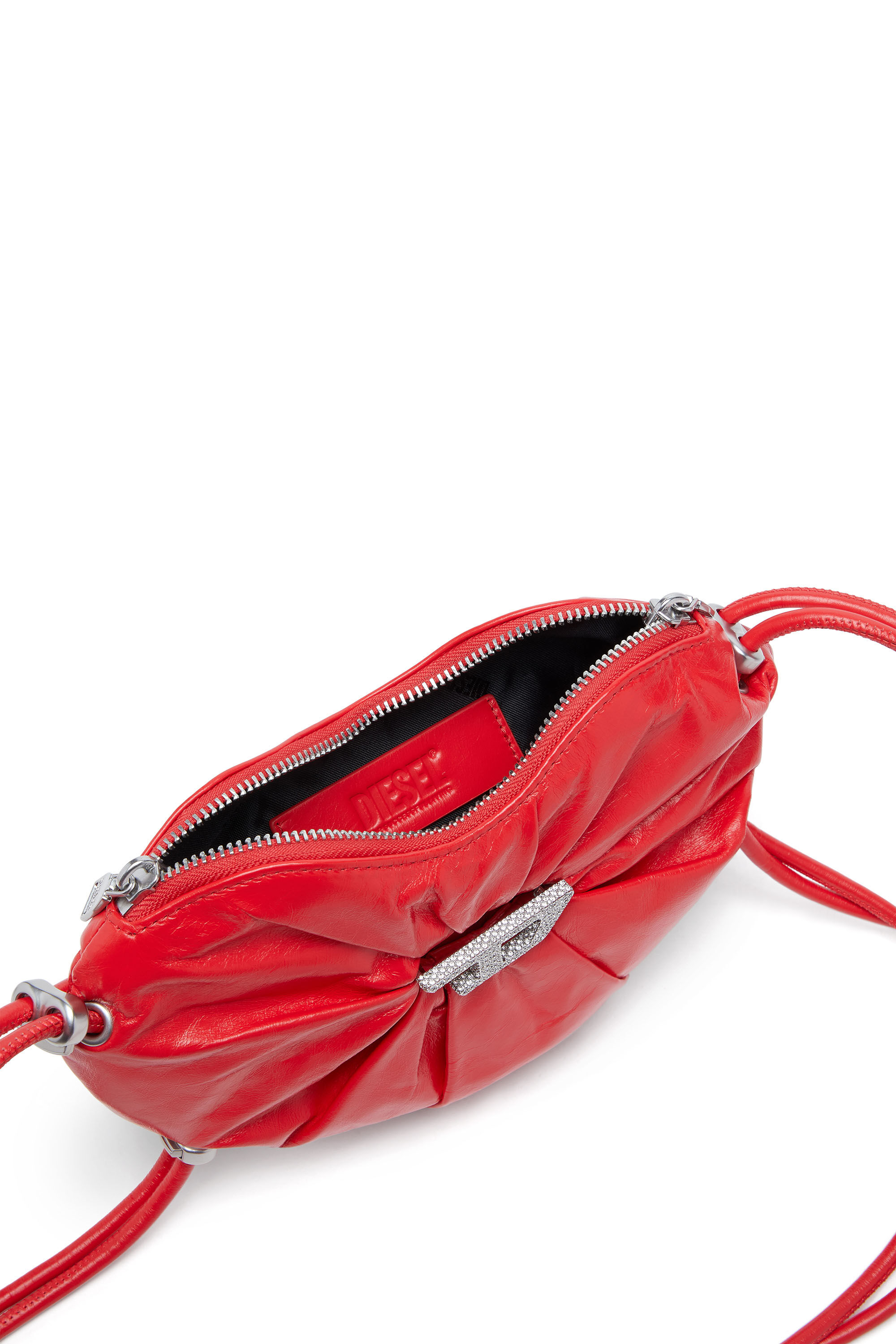 Women's Scrunch-D-Heart shoulder bag in scrunched leather | Red
