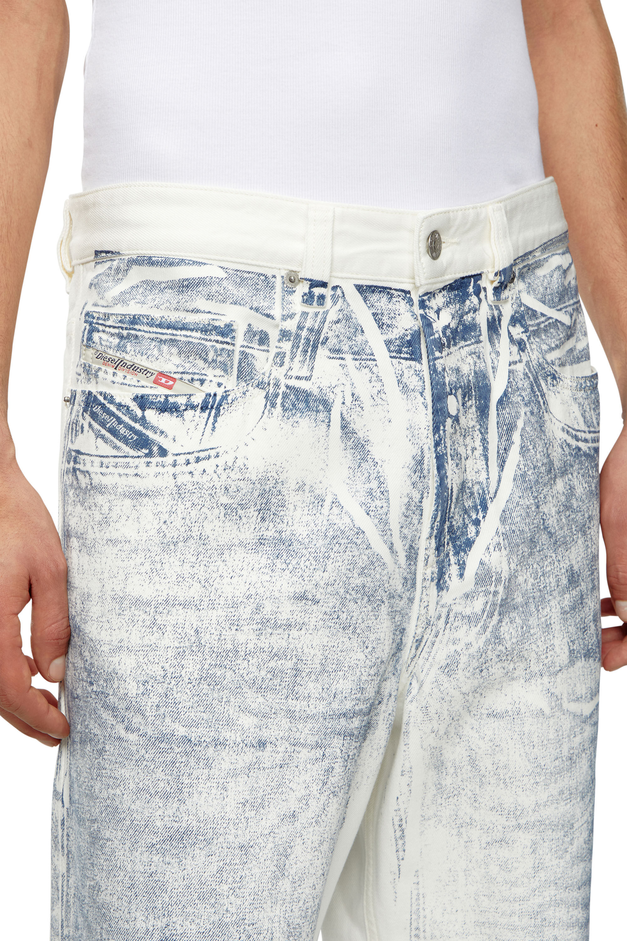 Diesel - Male's Relaxed Jeans 2001 D-Macro 09I73, White - 5
