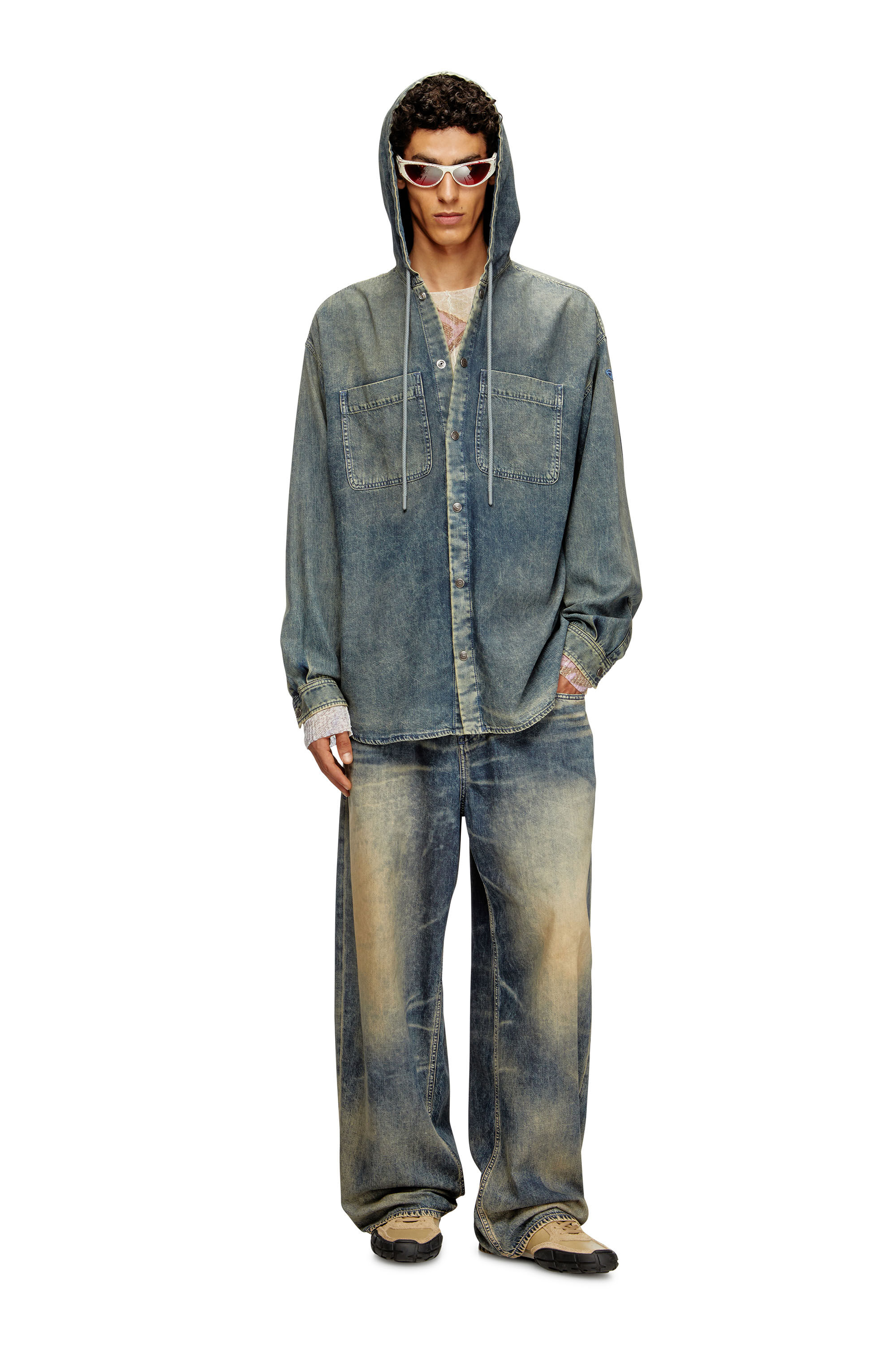 Diesel - D-DEWNY-HOOD-S2, Surchemise en denim marbré enduit Homme in Bleu - 1