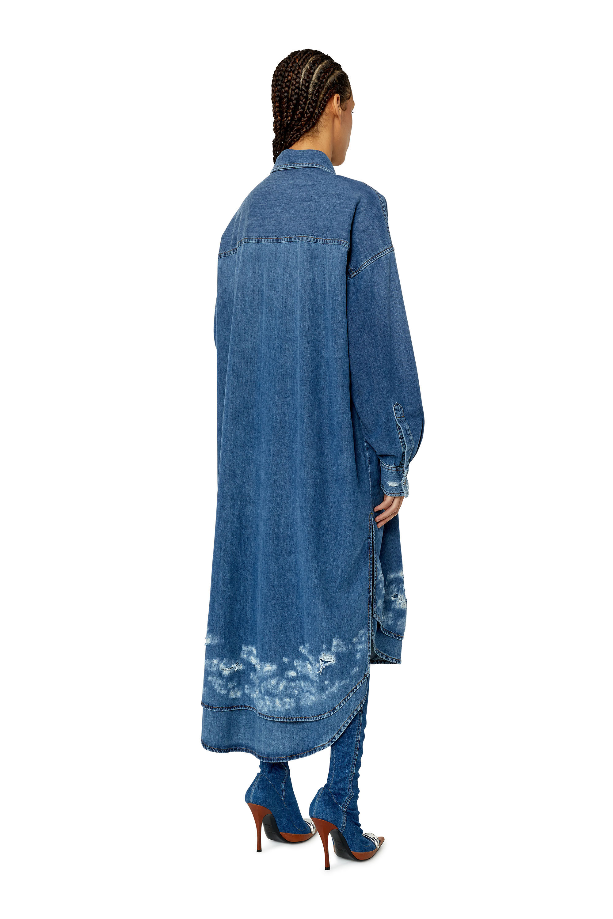 Diesel - DE-DAVIS-L, Robe chemise oversize en denim effet destroy Femme in Bleu - 3