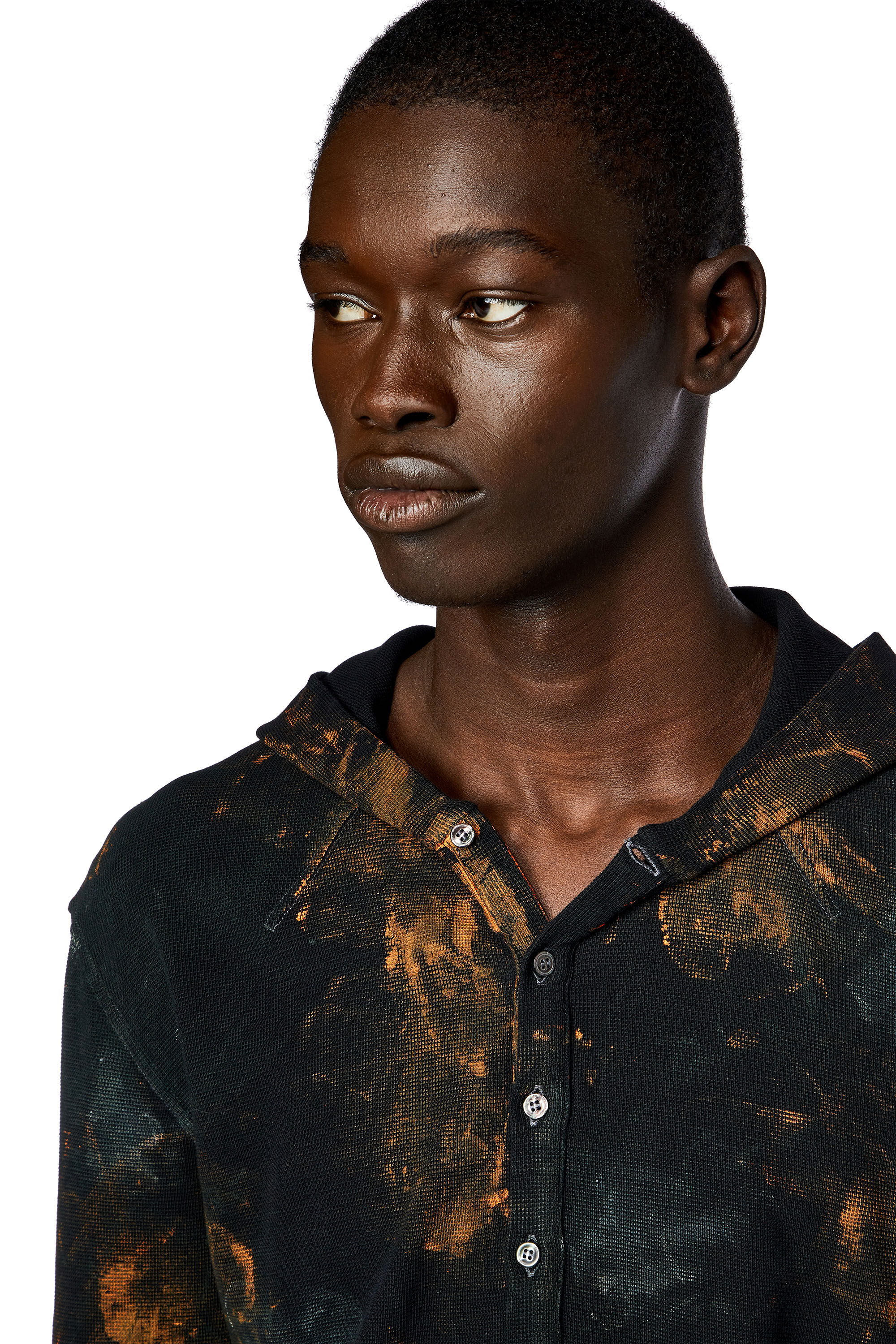 Diesel - T-SERMI, Top Henley à capuche effet vieilli en maille gaufrée Homme in Polychrome - 4