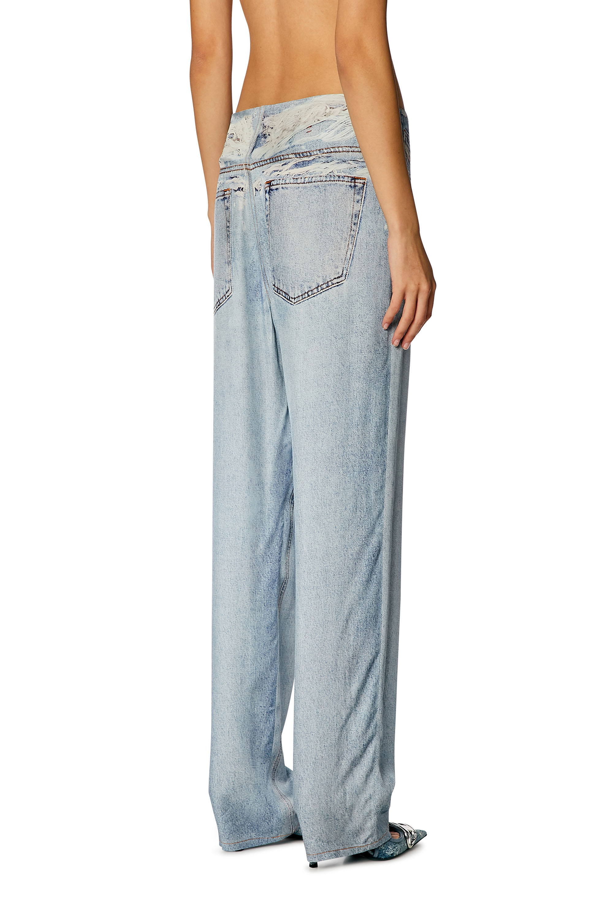 Diesel - P-SARKY, Pantalon fluide avec imprimé denim Femme in Bleu - 5
