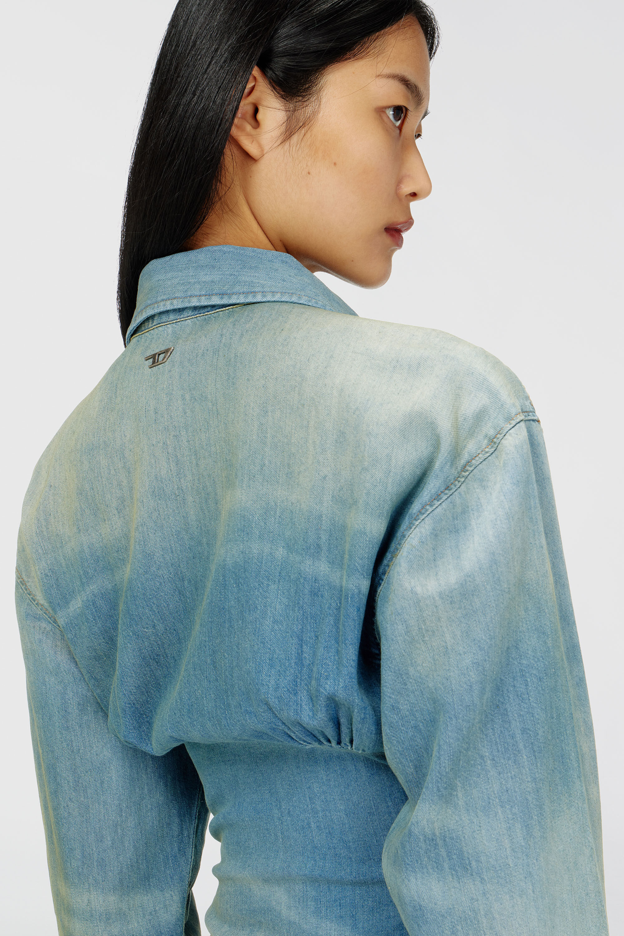 Diesel - DE-VIOLIM-S, Vestido camisero vaquero mini con dise&ntilde;o seccionado Mujer in Azul marino - 5