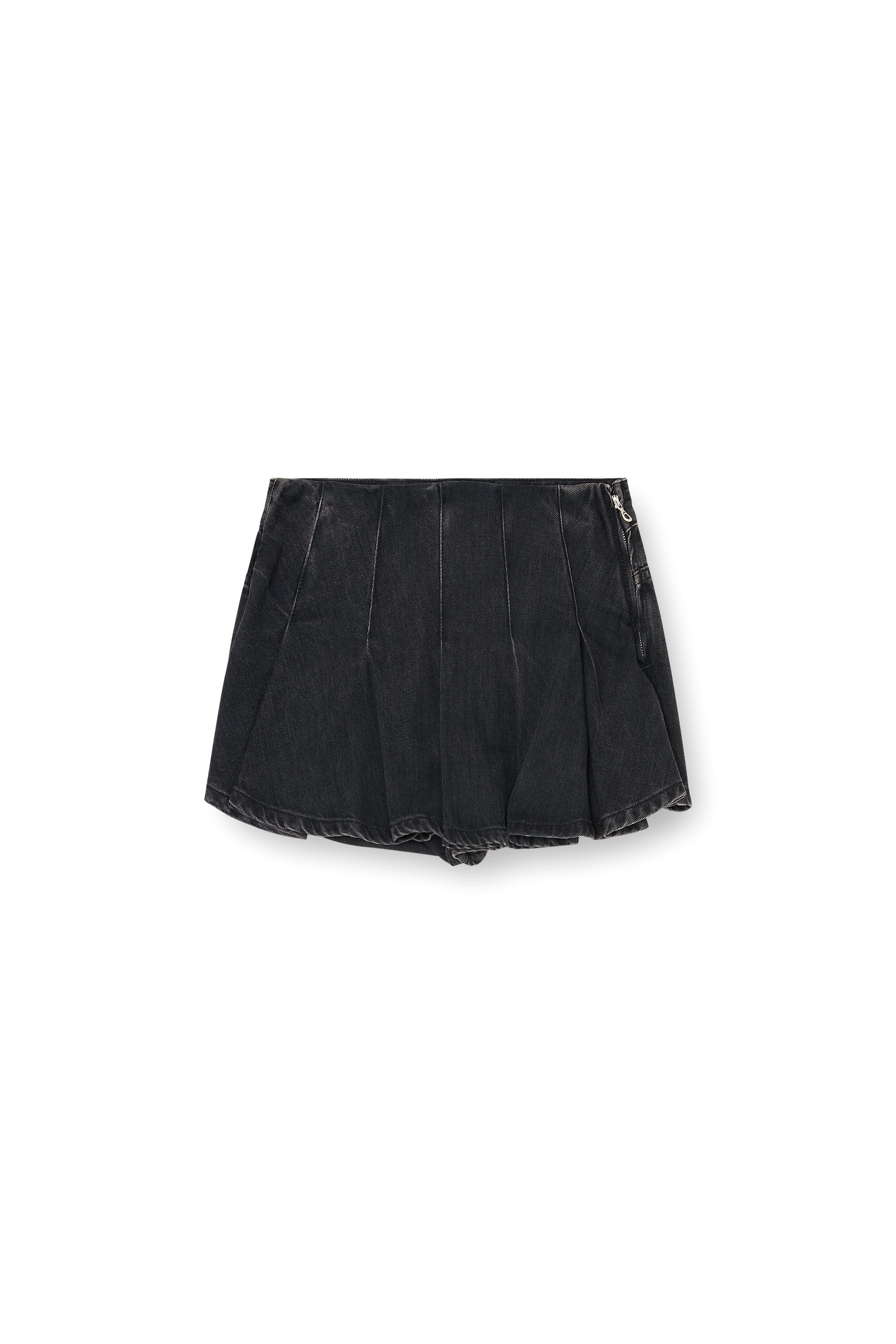 Women's Shorts in denim with pleated front | Black | Diesel