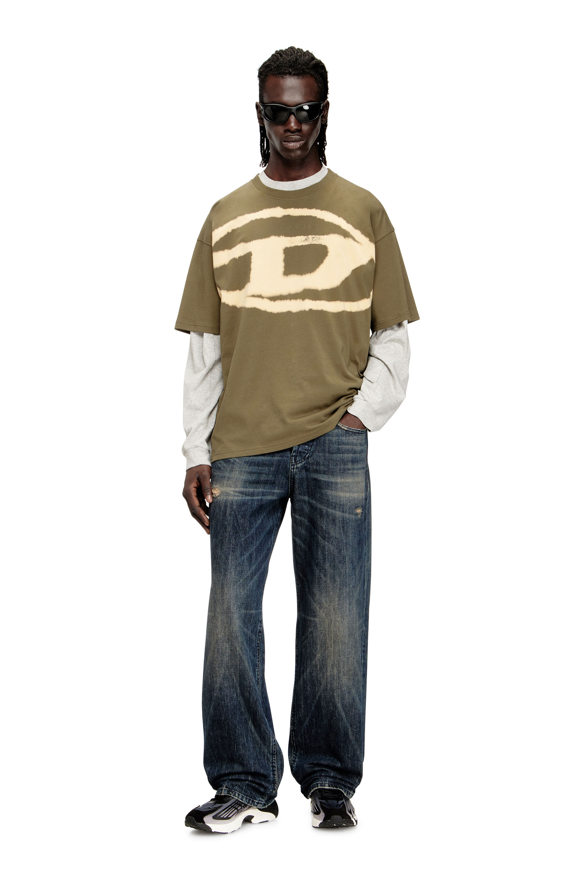Men's T-shirt with bleached Oval D logo | Green | Diesel