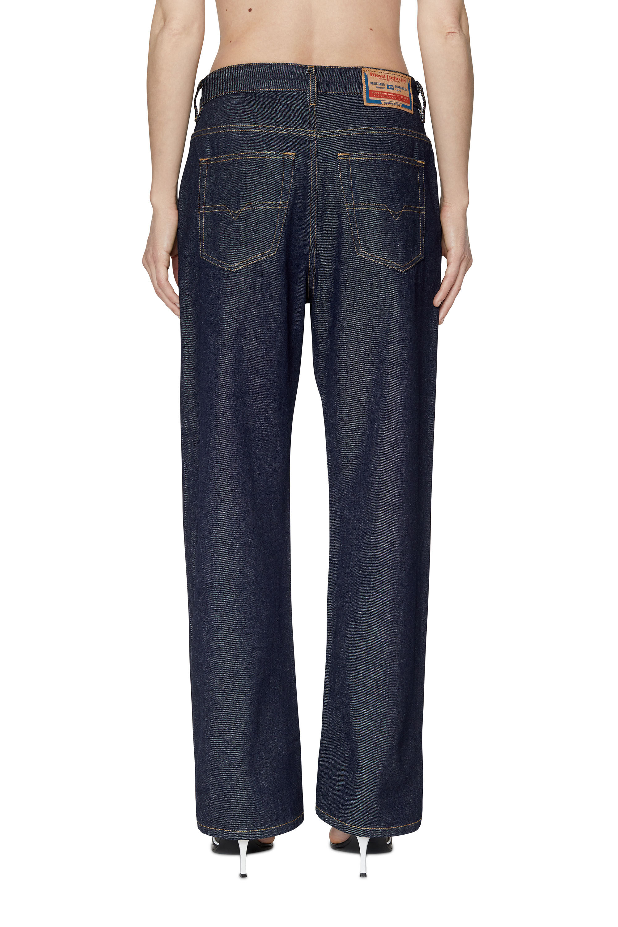 Diesel - Straight Jeans 1999 D-Reggy Z9C02, Female's Straight Jeans - 1999 D-Reggy in Dark Blue - 5
